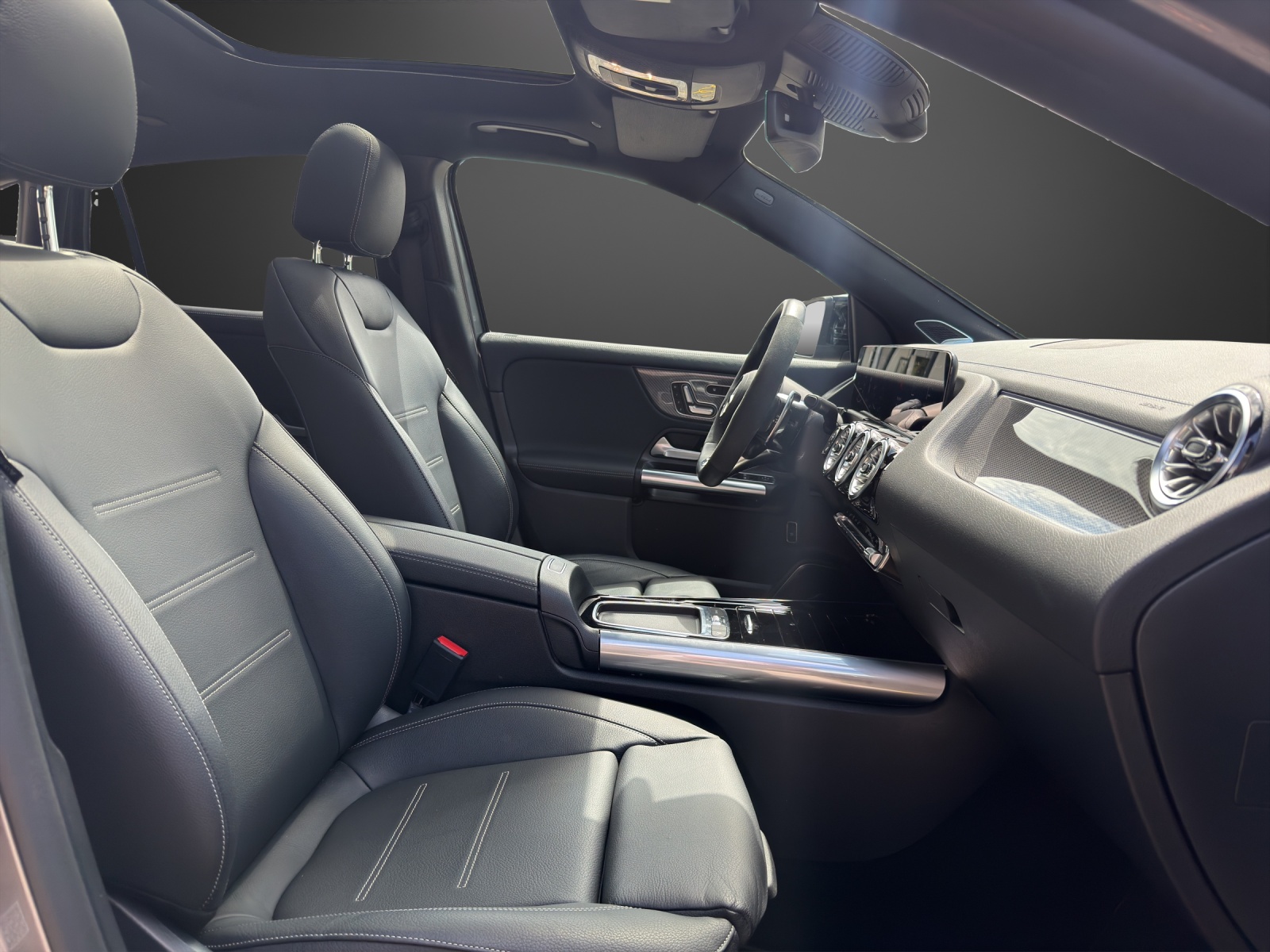 MERCEDES-BENZ GLA AMG 45 S 4Matic+ 8G-DCT - 13
