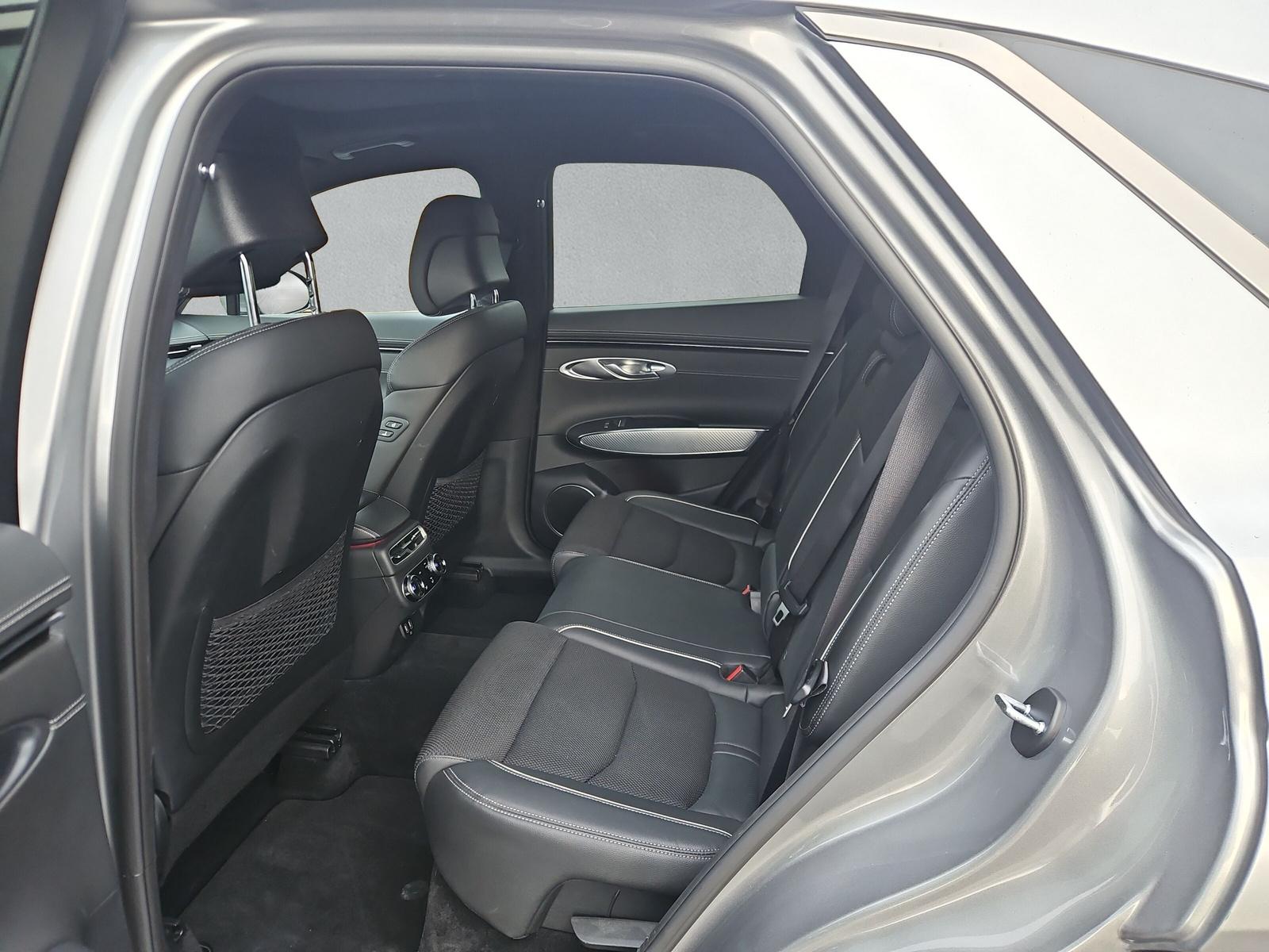 GENESIS GV70 Sport 2.5T AT8 A TGDI (CH) - 12