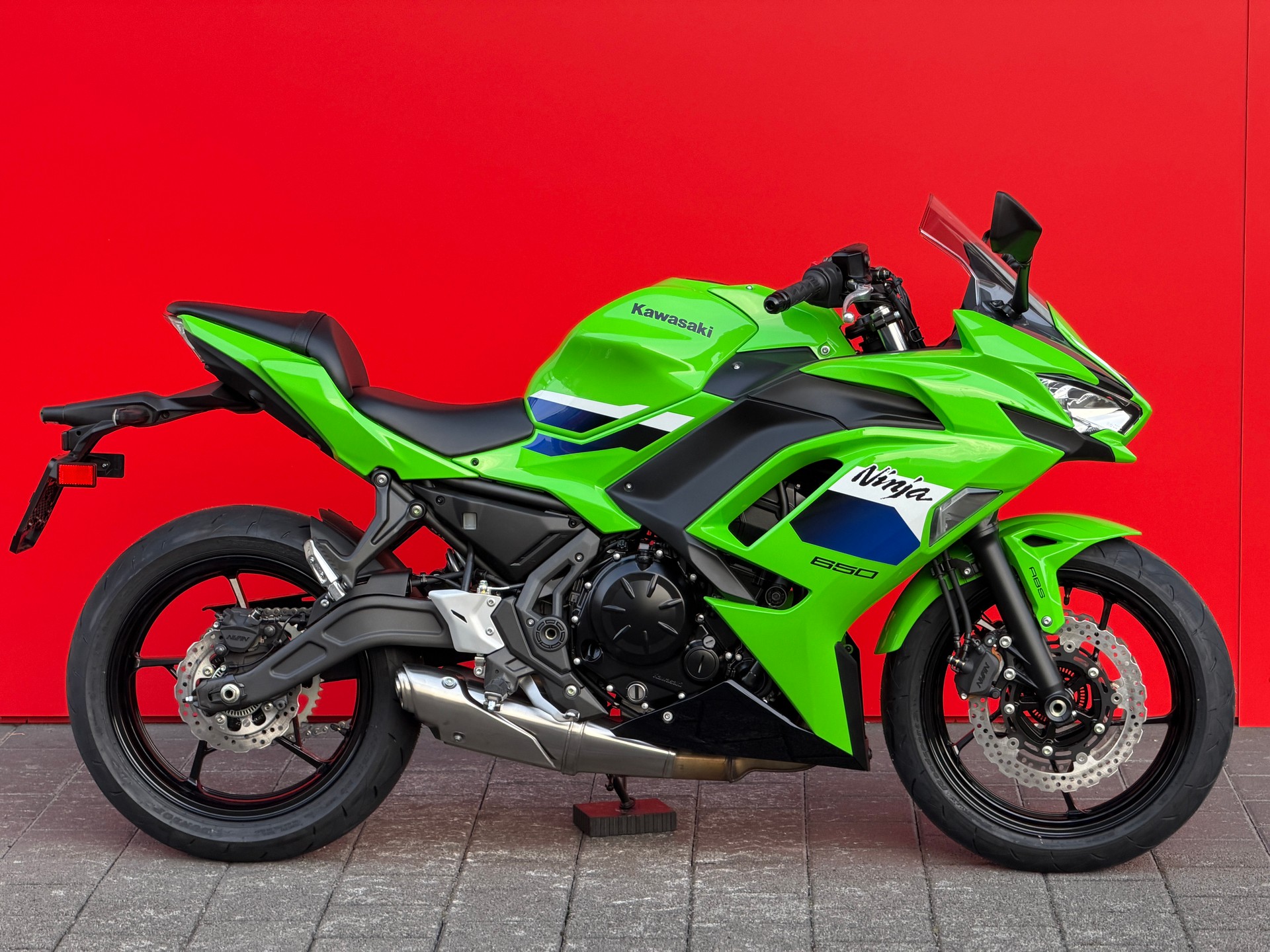 KAWASAKI Ninja 650