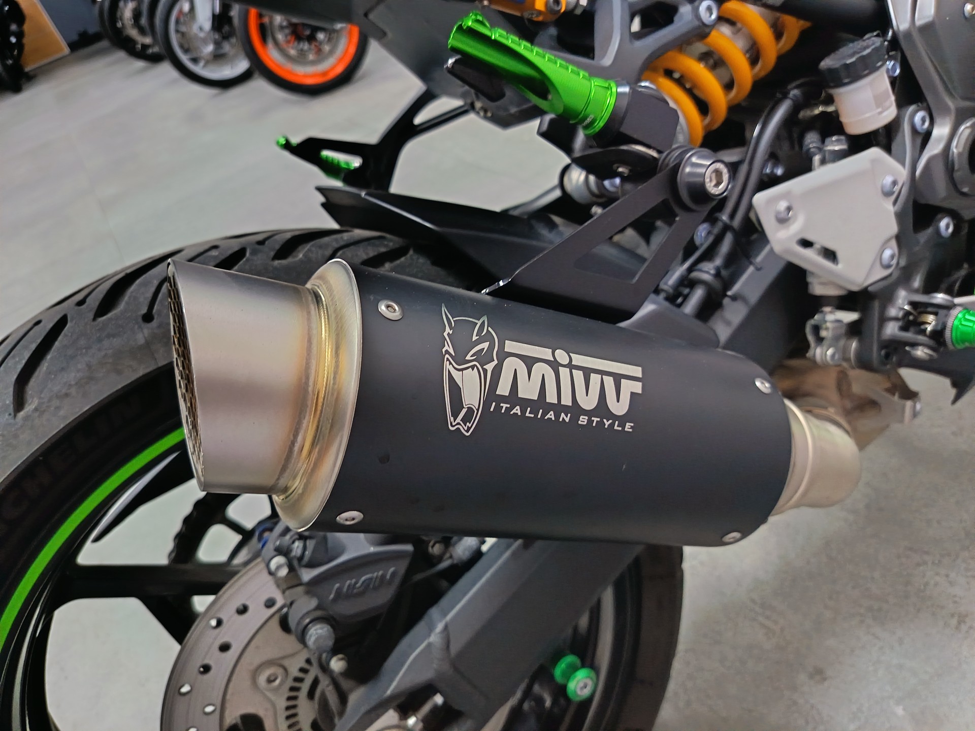 KAWASAKI Z 900 *** version SE *** - 15