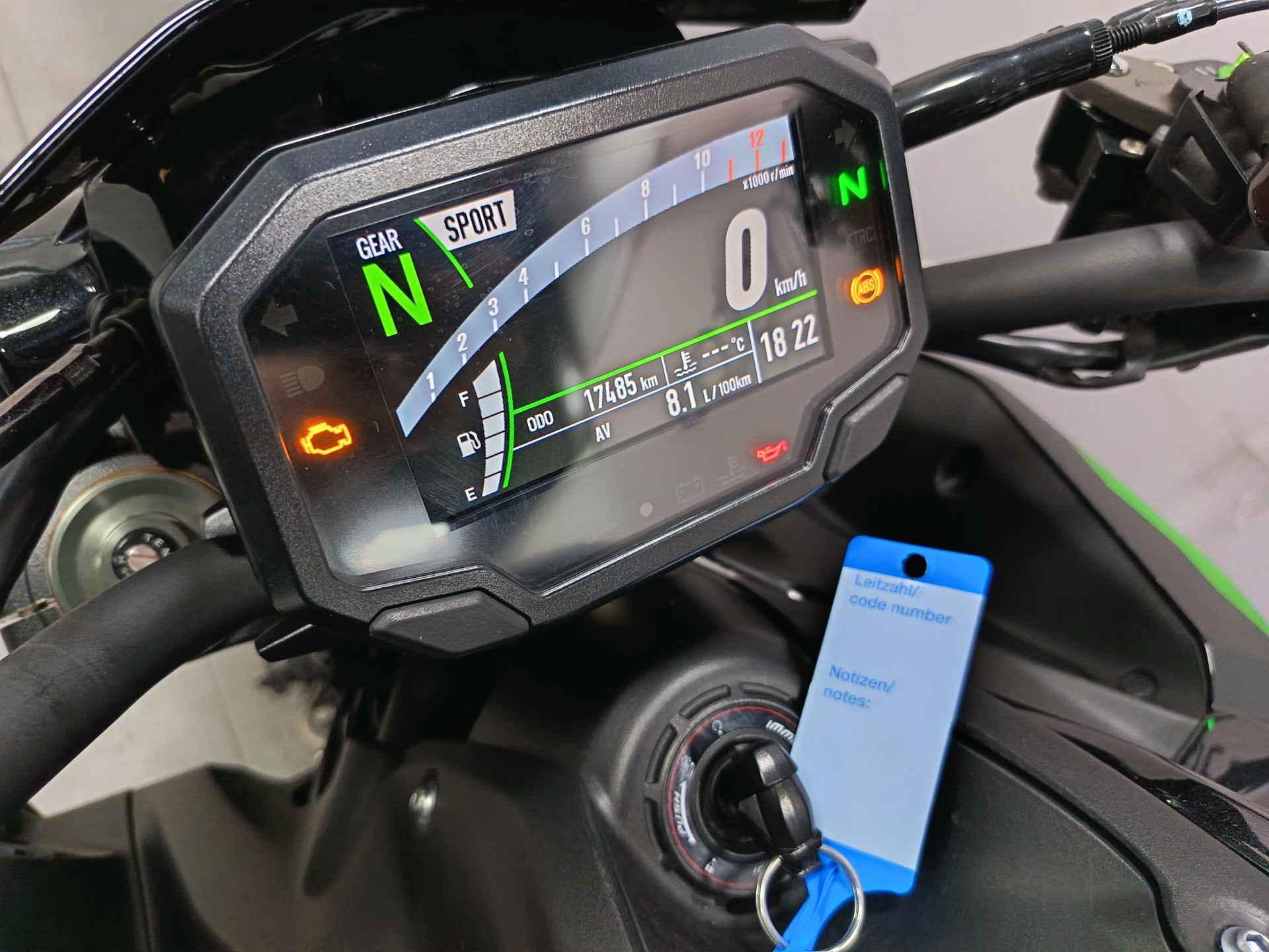 KAWASAKI Z 900 *** version SE *** - 10