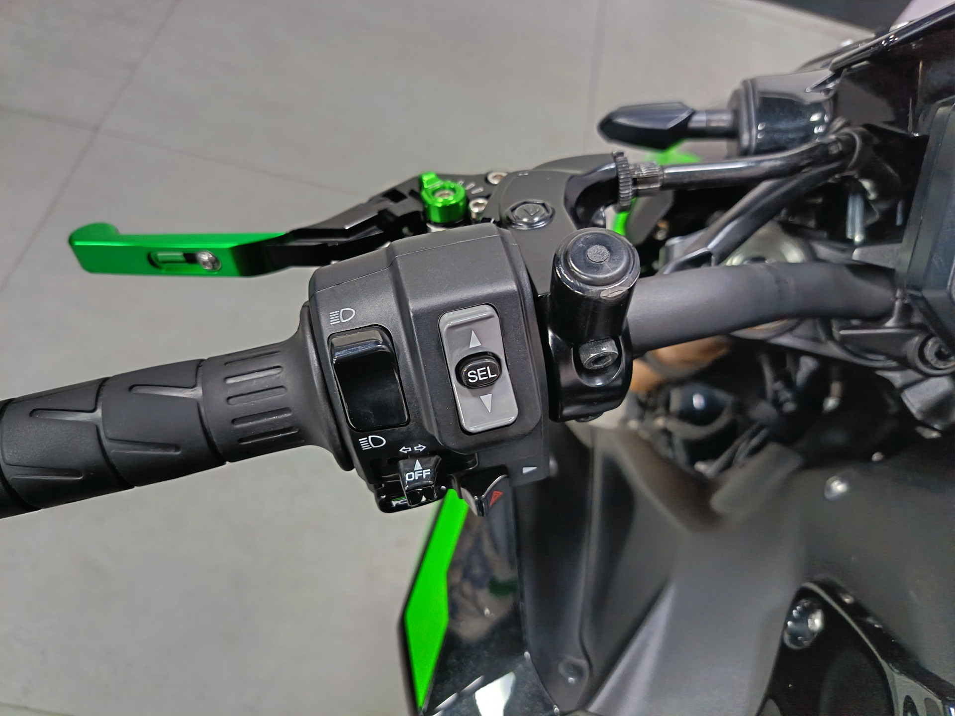 KAWASAKI Z 900 *** version SE *** - 7