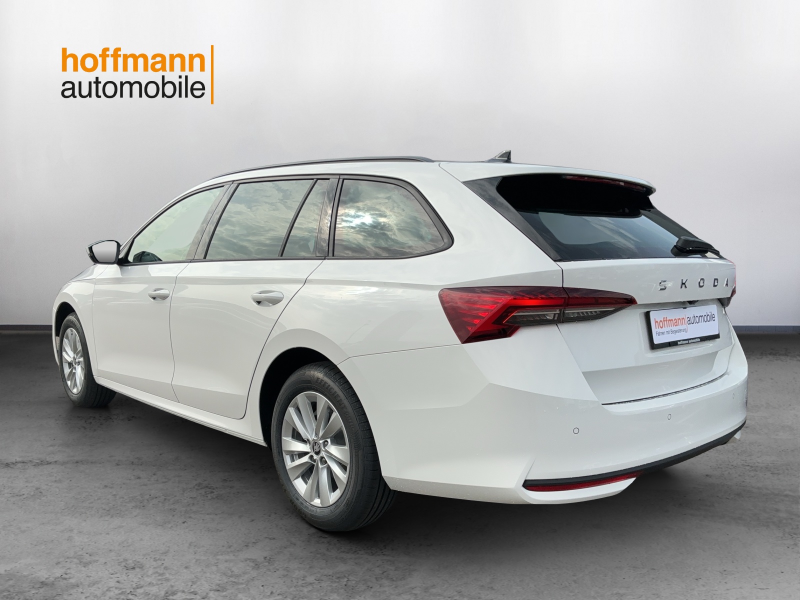 SKODA Octavia Combi 2.0 TDI DSG Selection - 6