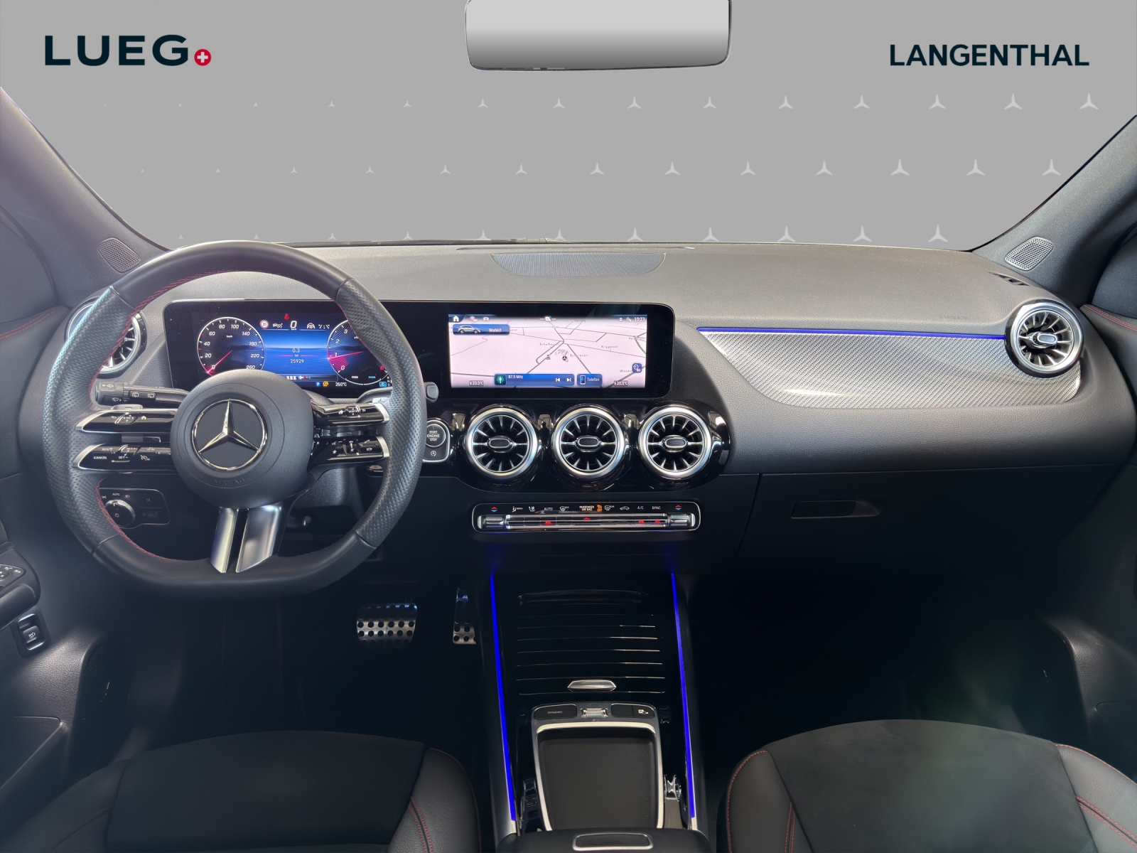 MERCEDES-BENZ GLA 200 7G-DCT - 11