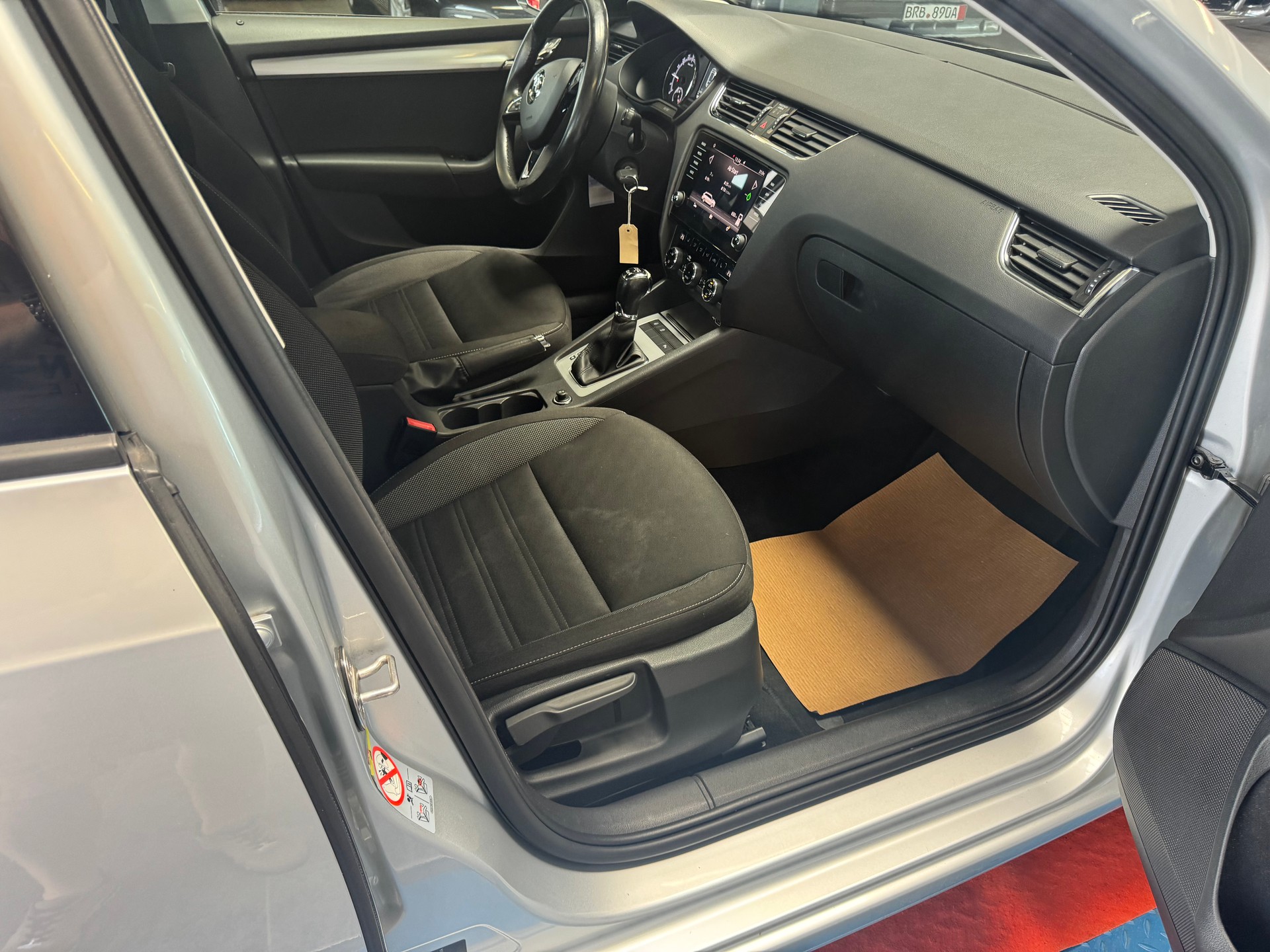 SKODA Octavia Combi 2.0 TDI Ambition 4x4 - 13