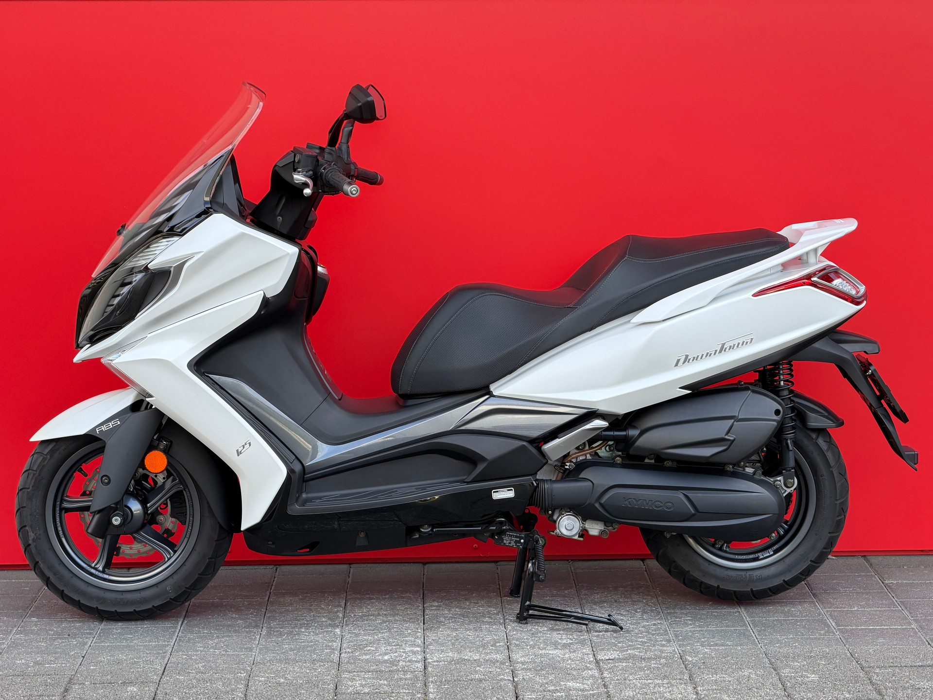 KYMCO Downtown 125 i ABS - 11