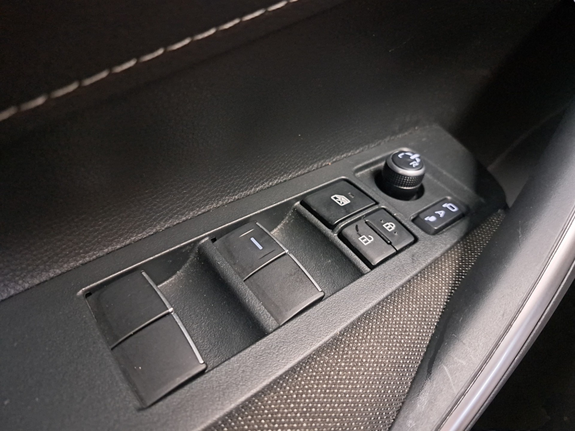 TOYOTA Corolla Touring Sports 1.8 HSD Comfort e-CVT - 16