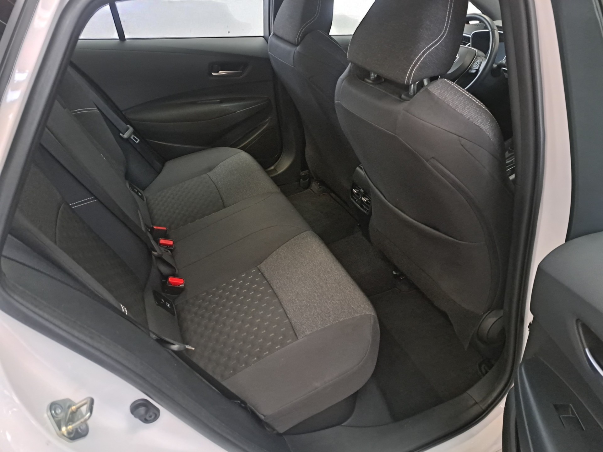 TOYOTA Corolla Touring Sports 1.8 HSD Comfort e-CVT - 7