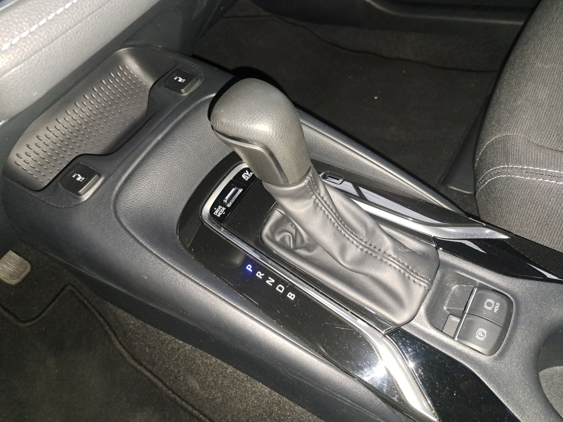 TOYOTA Corolla Touring Sports 1.8 HSD Comfort e-CVT - 14