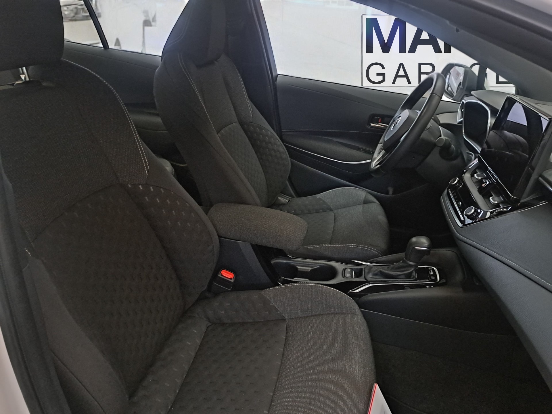 TOYOTA Corolla Touring Sports 1.8 HSD Comfort e-CVT - 6