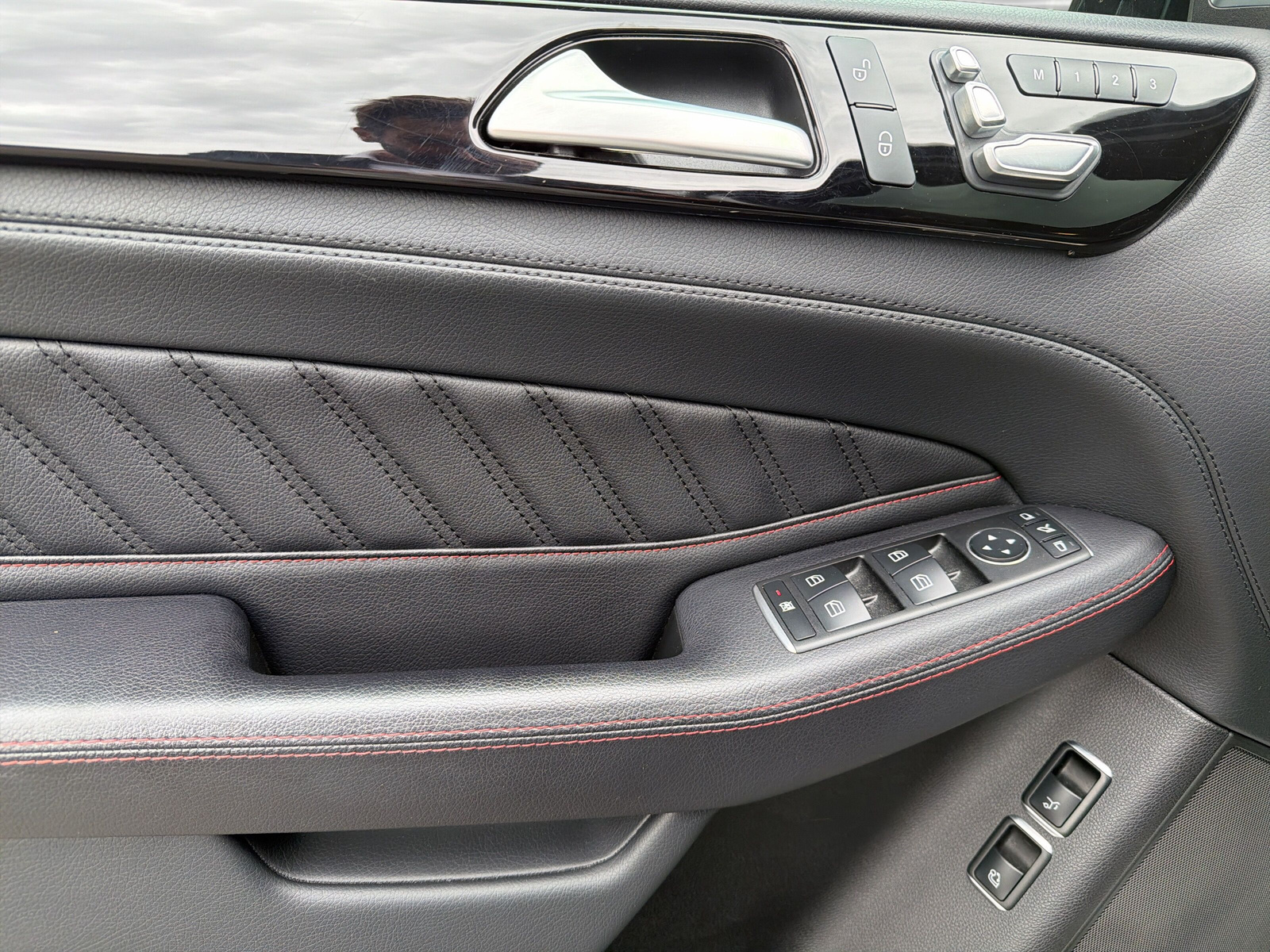 MERCEDES-BENZ GLE Coupé 43 AMG 4Matic - 12