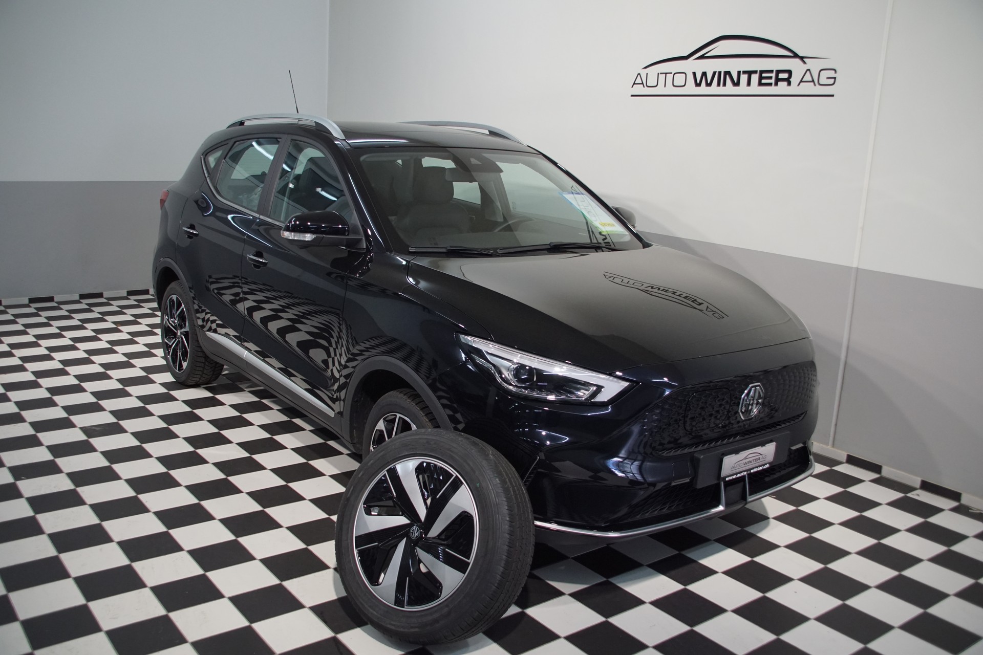 MG ZS EV 70kWh Luxury+ **SWISS**