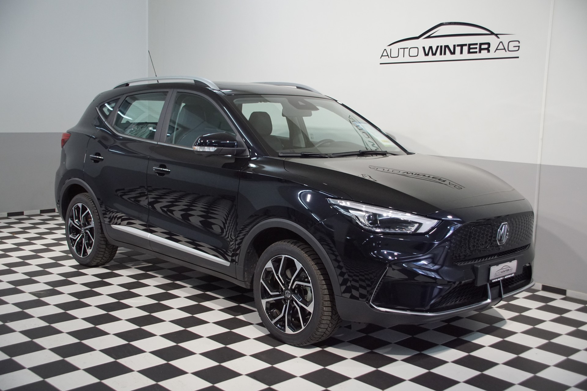 MG ZS EV 70kWh Luxury+ **SWISS** - 2
