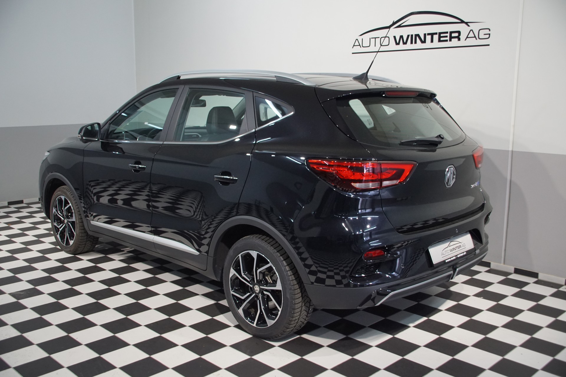 MG ZS EV 70kWh Luxury+ **SWISS** - 8