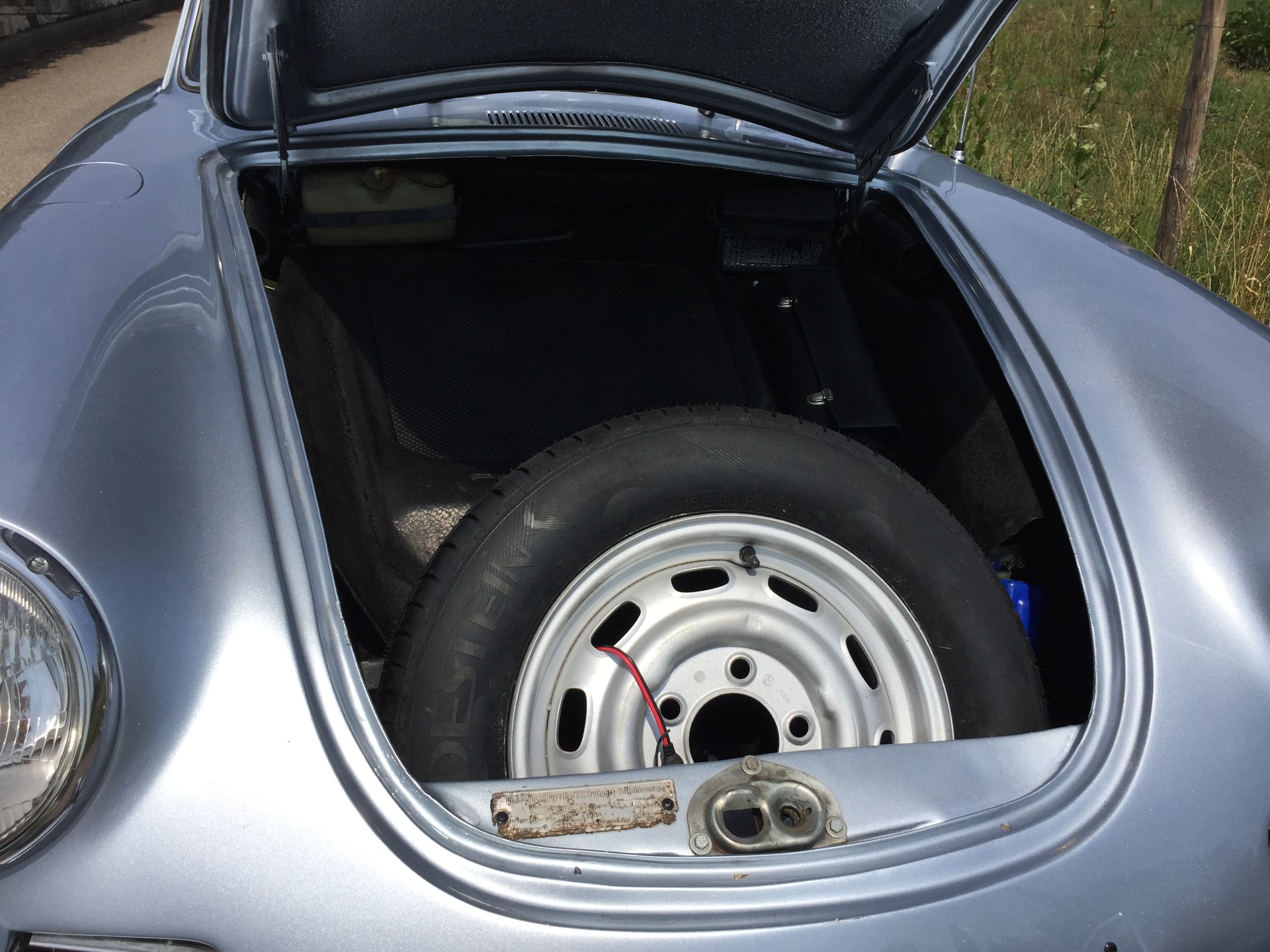 PORSCHE SC - 8