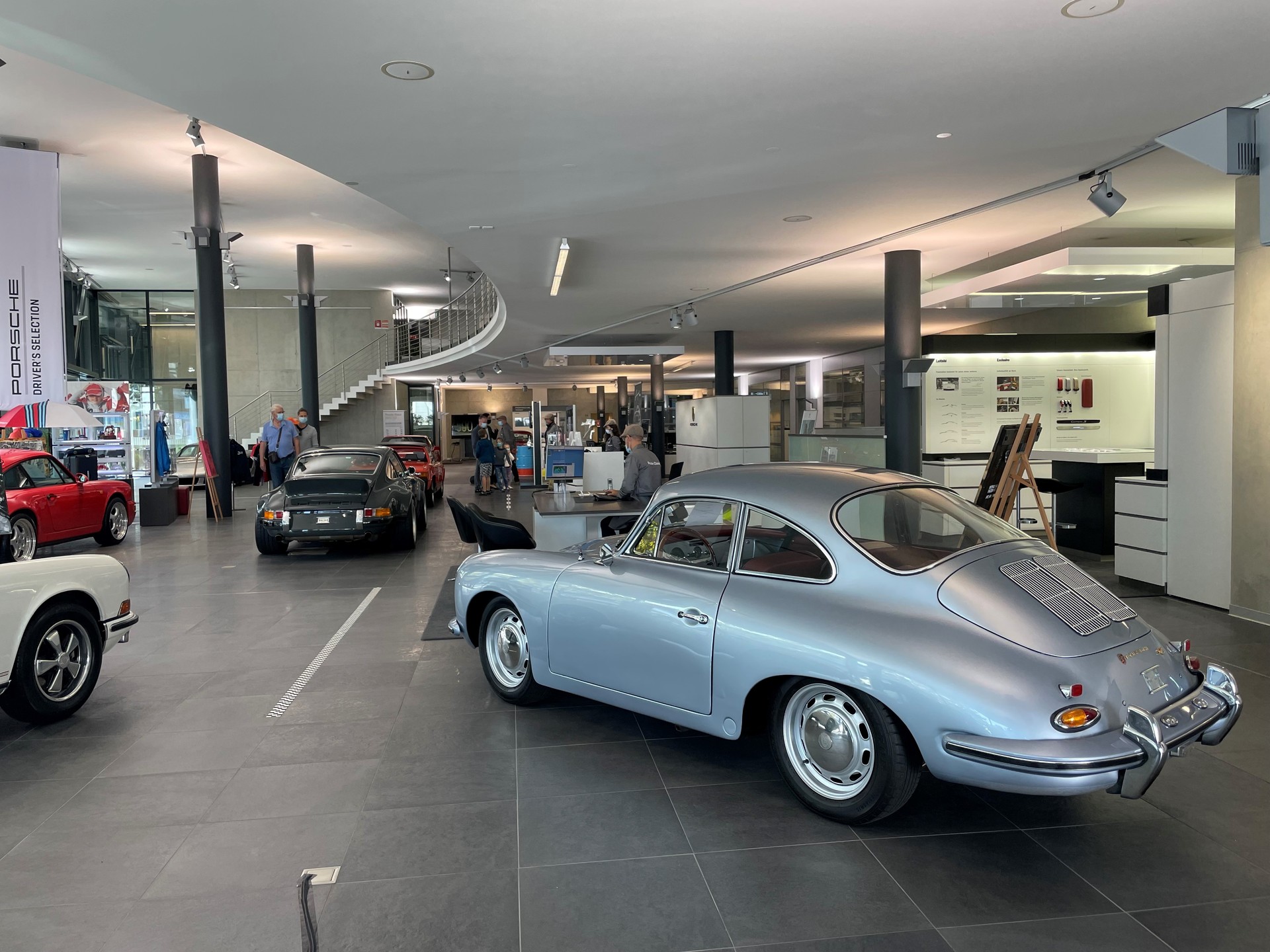 PORSCHE SC - 2