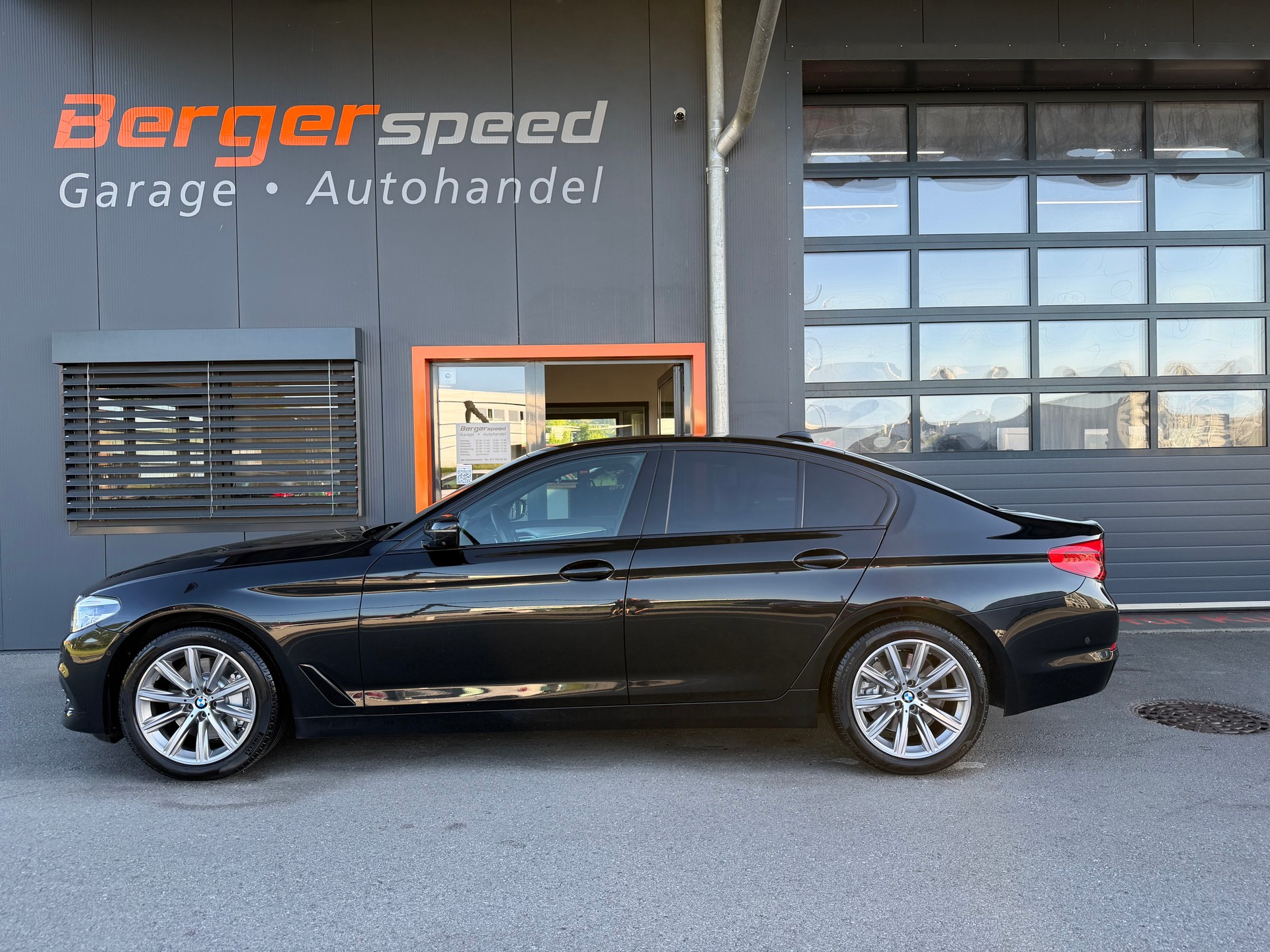 BMW 530d xDrive Sport Line Steptronic - 2