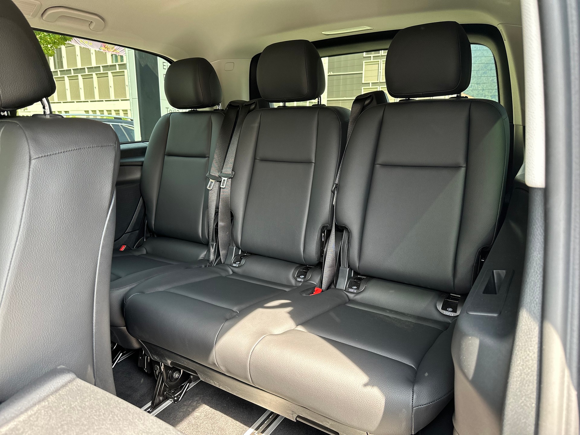 MERCEDES-BENZ eVito 129 KB TOURER PRO Lang 4x2 - 10
