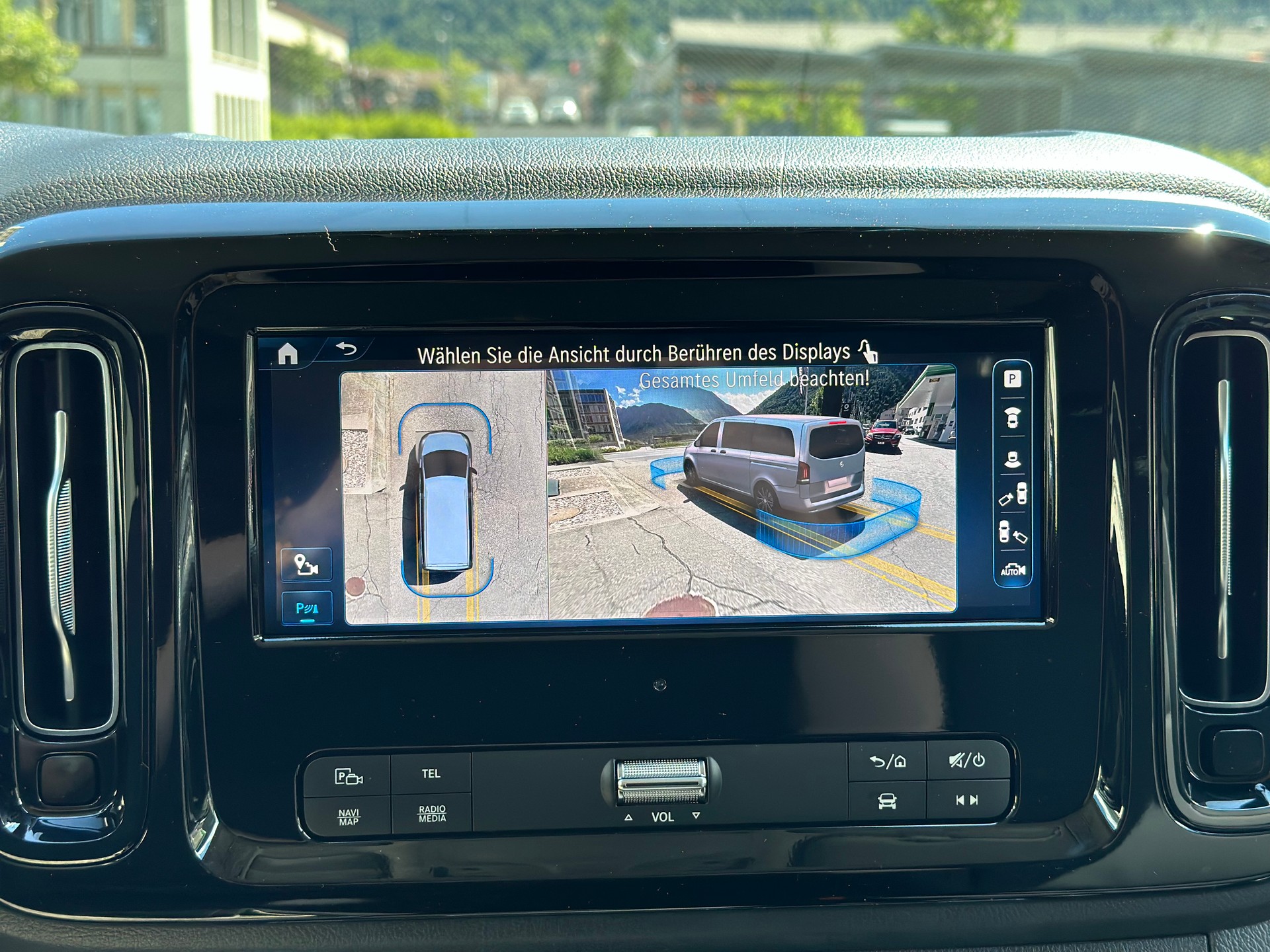 MERCEDES-BENZ eVito 129 KB TOURER PRO Lang 4x2 - 22