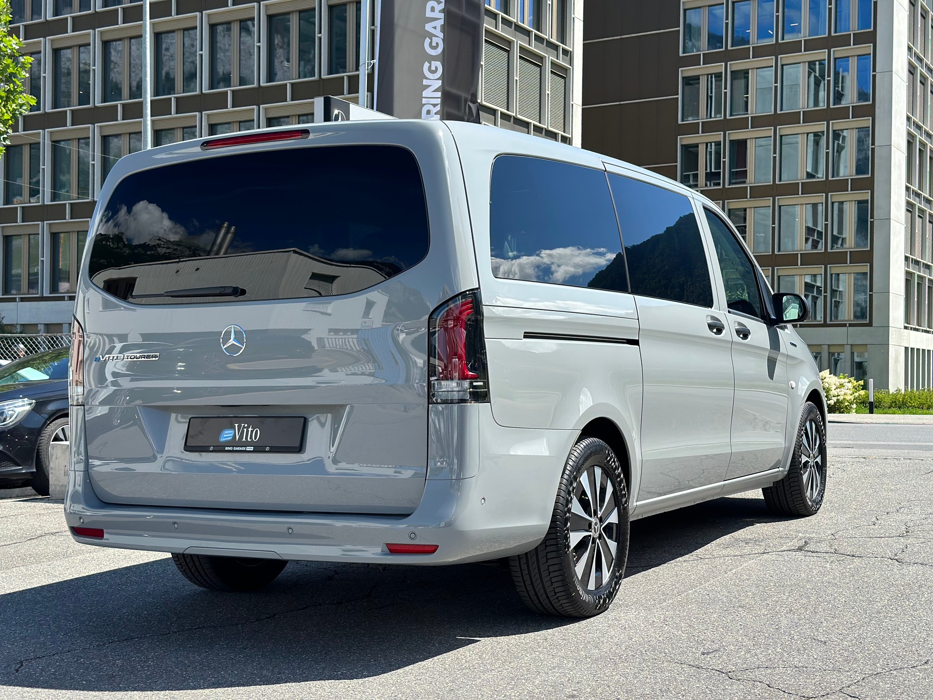 MERCEDES-BENZ eVito 129 KB TOURER PRO Lang 4x2 - 17