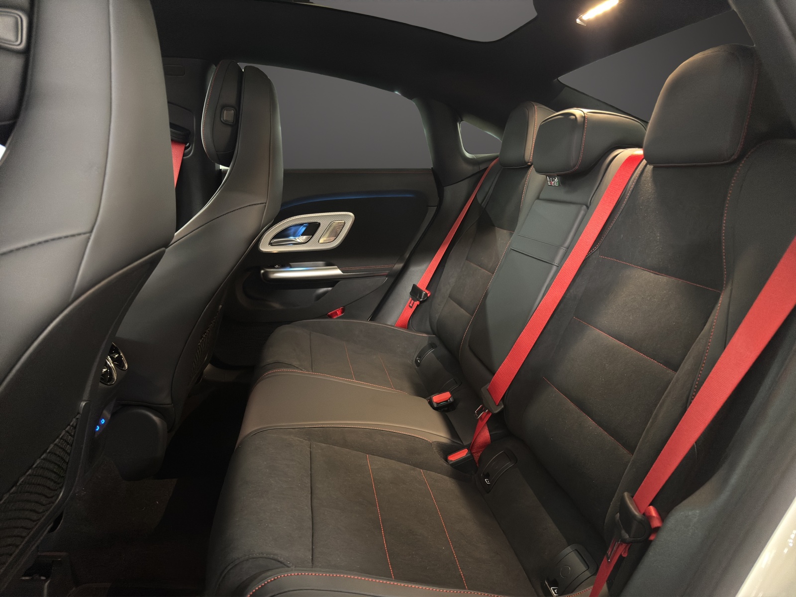 MERCEDES-BENZ CLA 200 8G-DCT 4Matic - 16