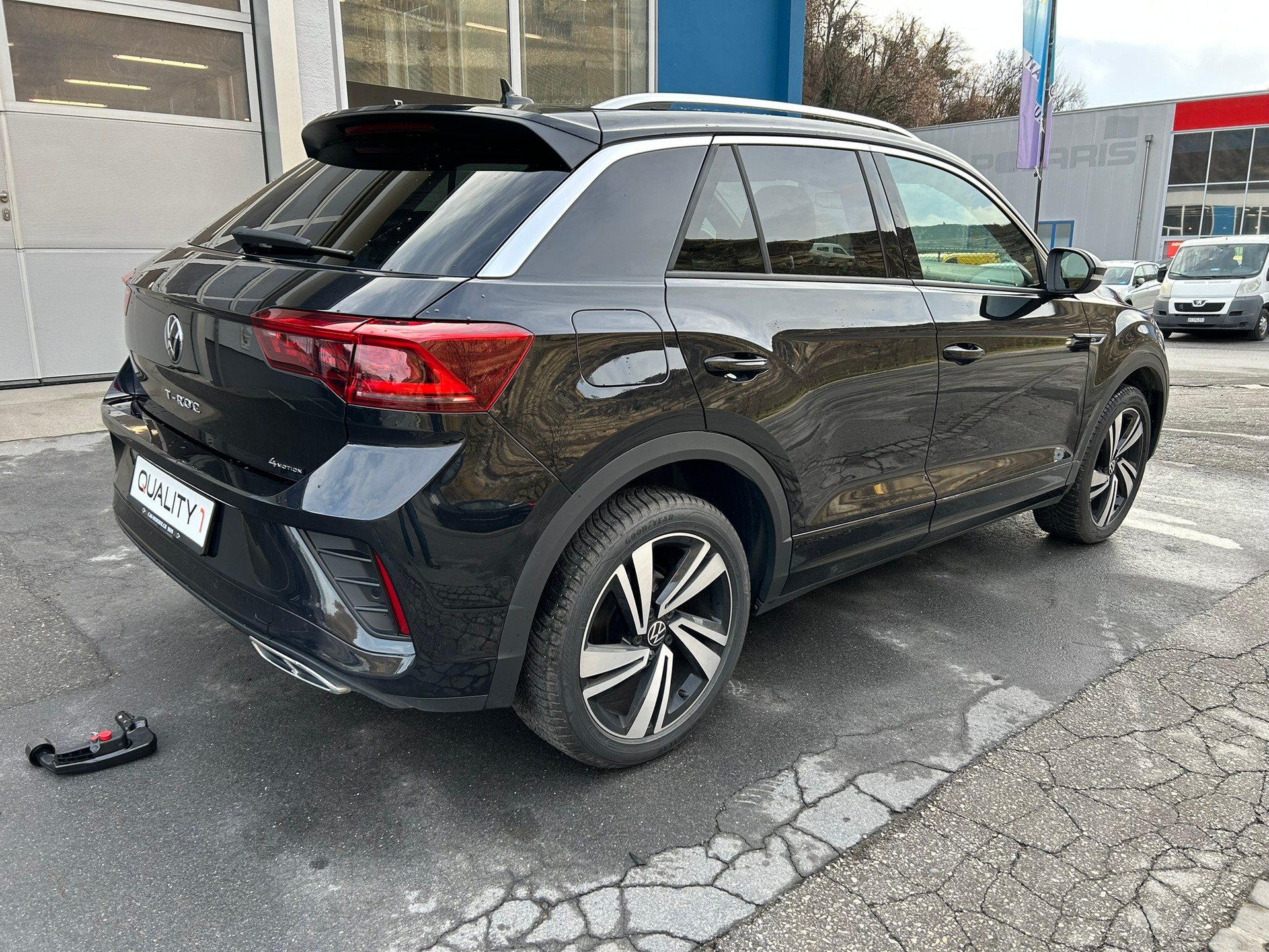 VW T-Roc 2.0 TSI R-Line DSG 4Motion - 3