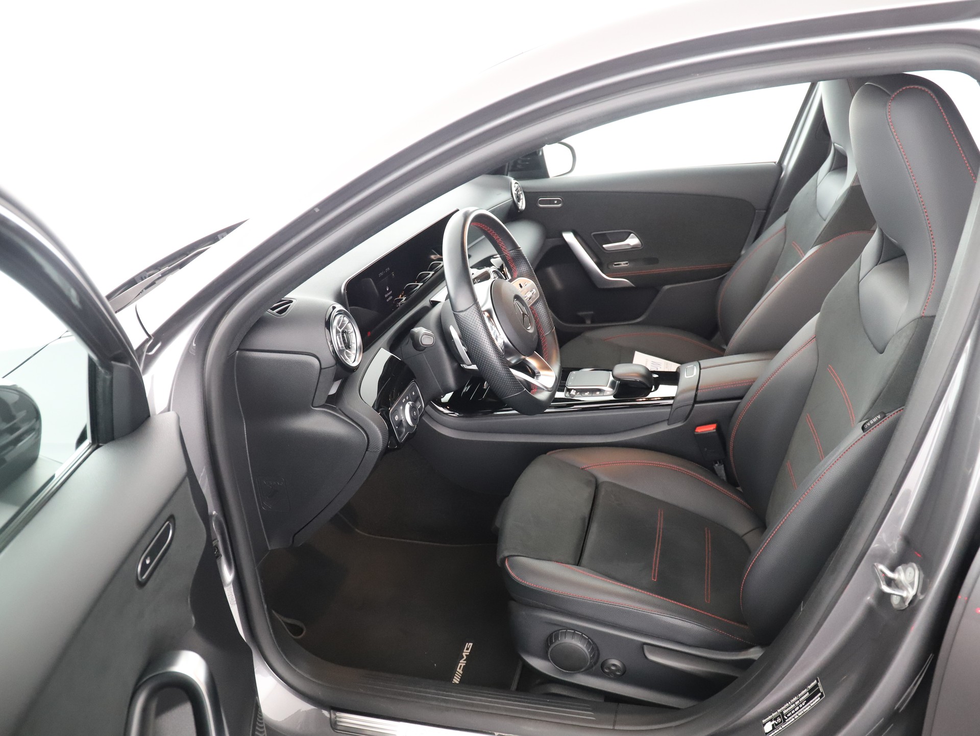 MERCEDES-BENZ A 200 AMG Line - 10