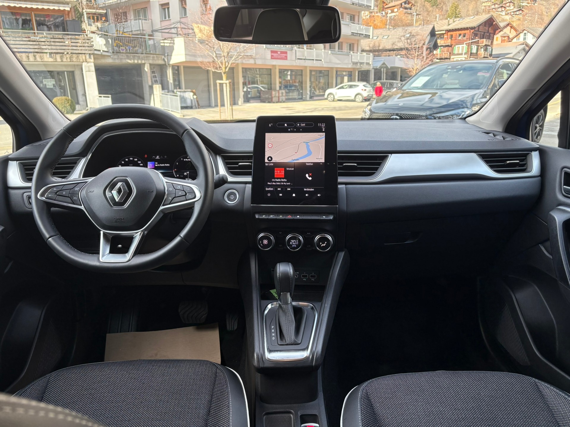 RENAULT Captur 1.3 TCe Techno EDC - 11