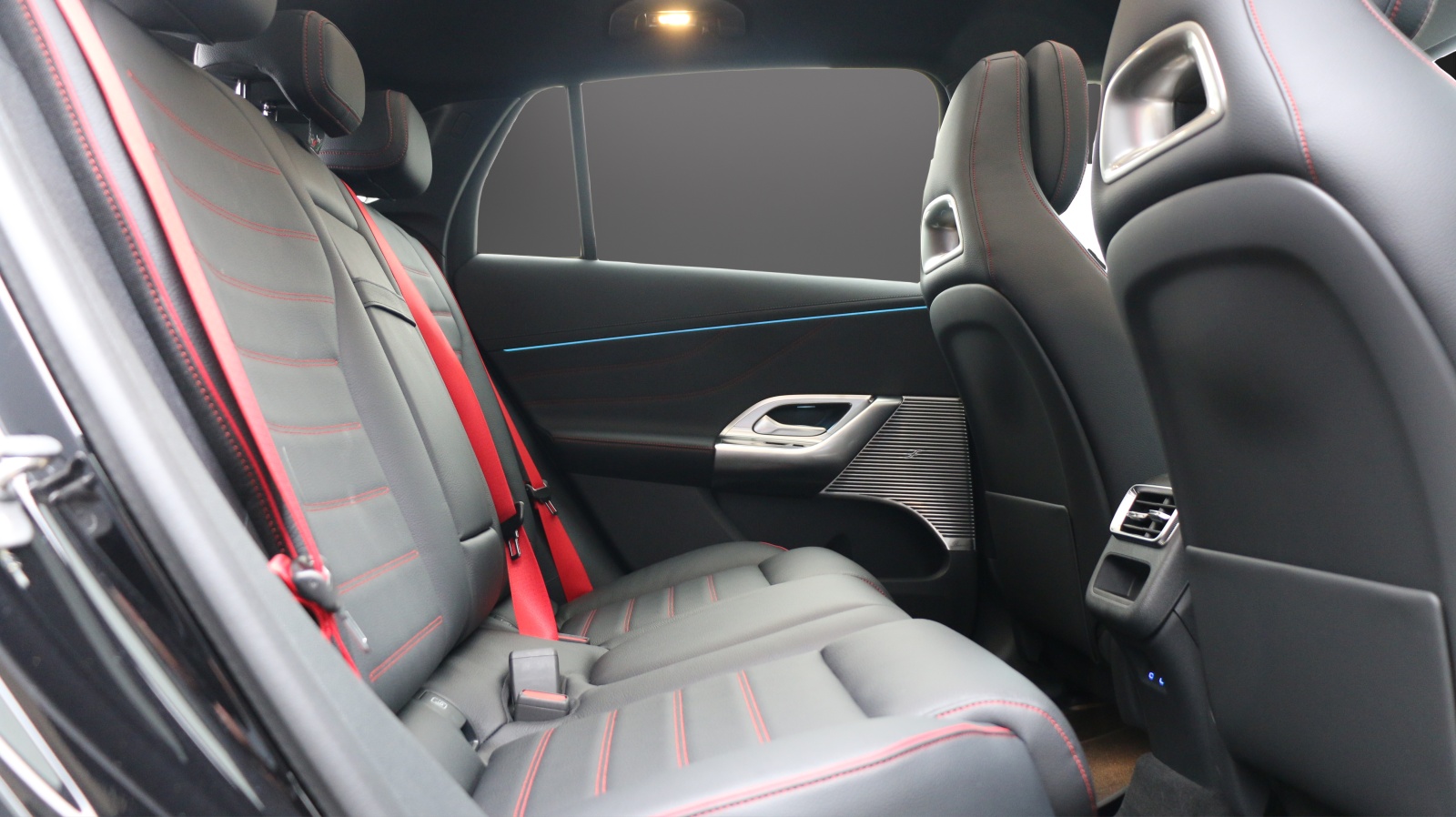 MERCEDES-BENZ GLC 400 4MATIC mit EQ Technologie - 11