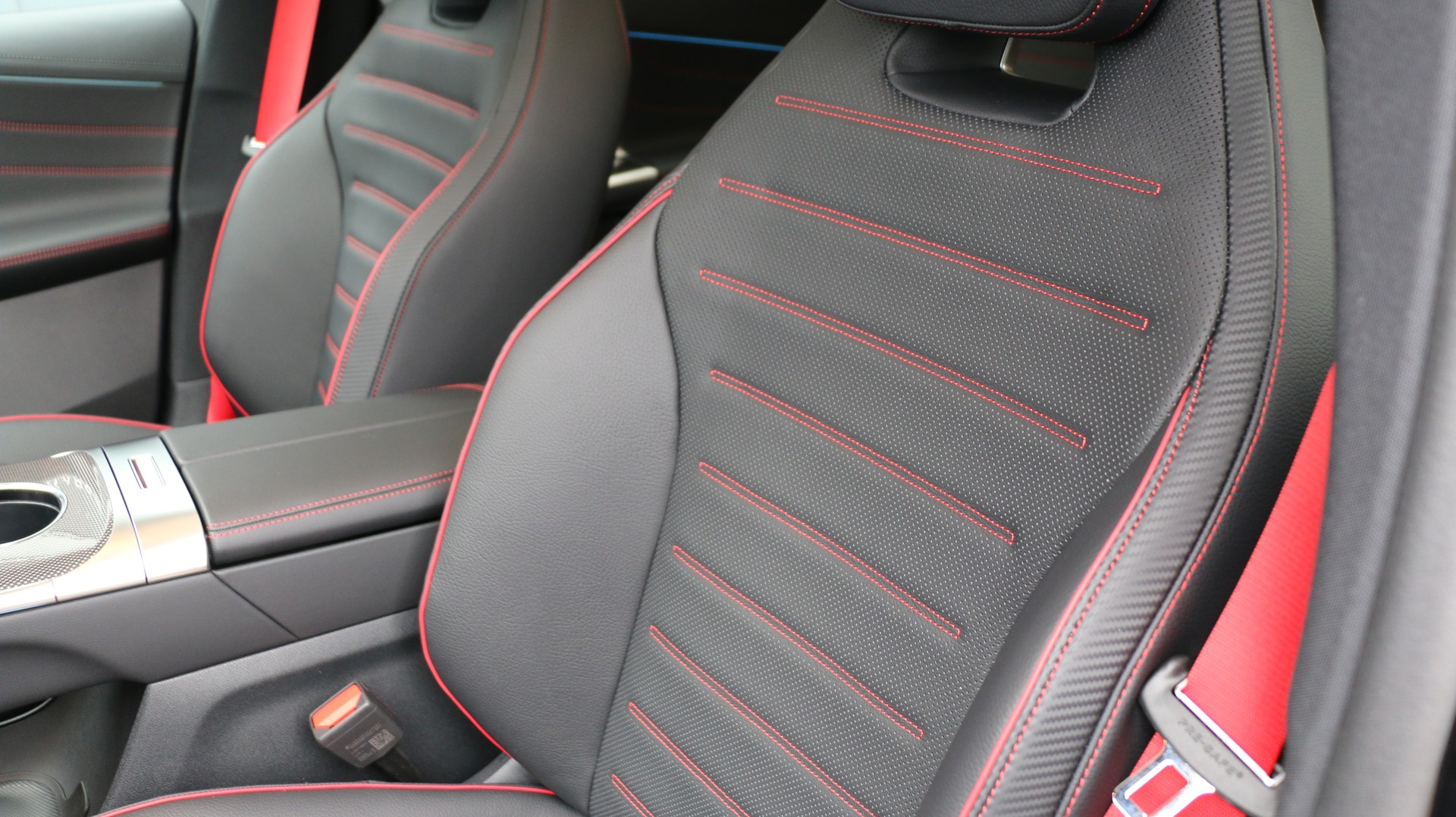 MERCEDES-BENZ GLC 400 4MATIC mit EQ Technologie - 9