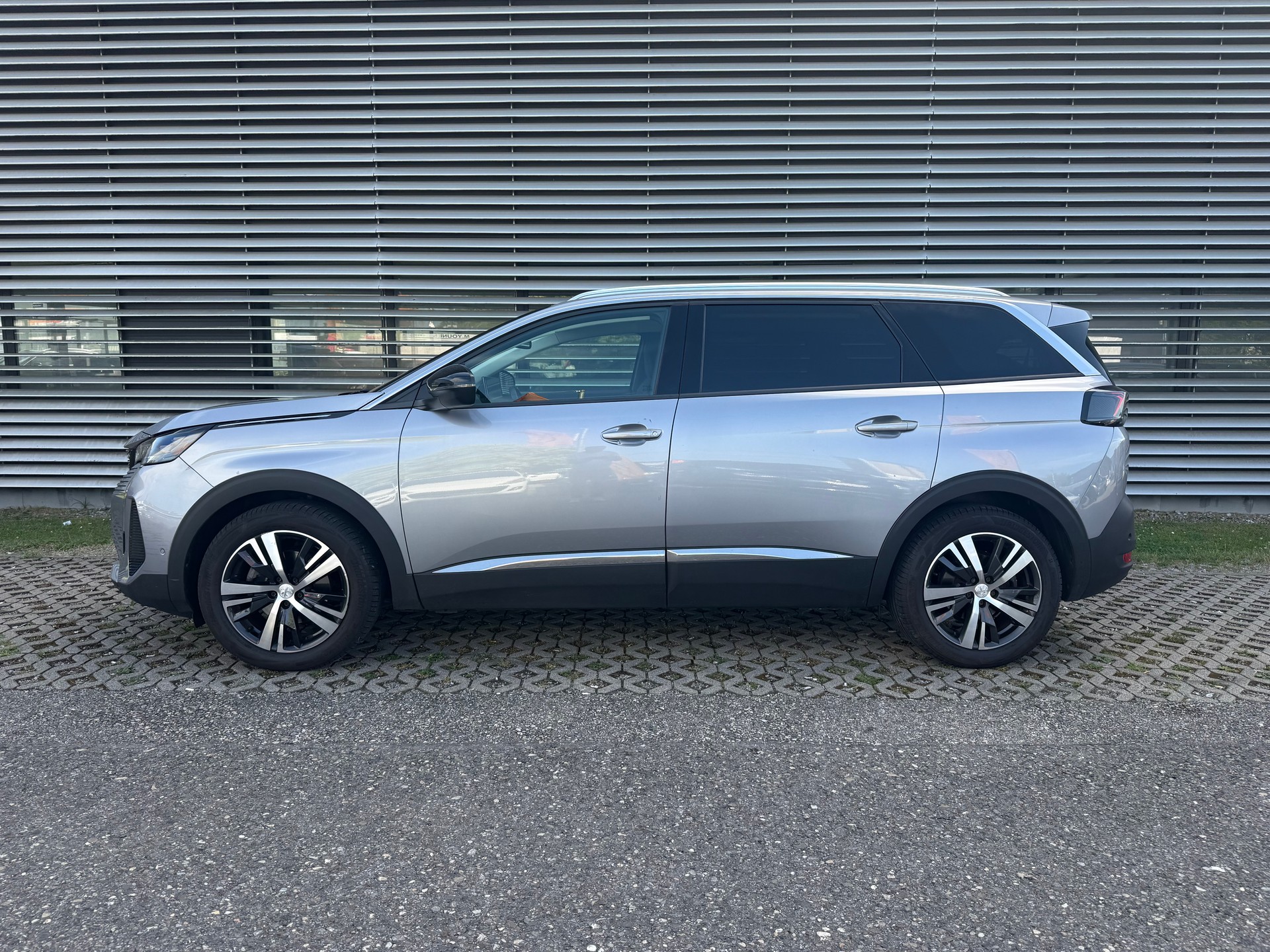 PEUGEOT 5008 1.5 BlueHDi GT Pack EAT8 7 Platz - 2