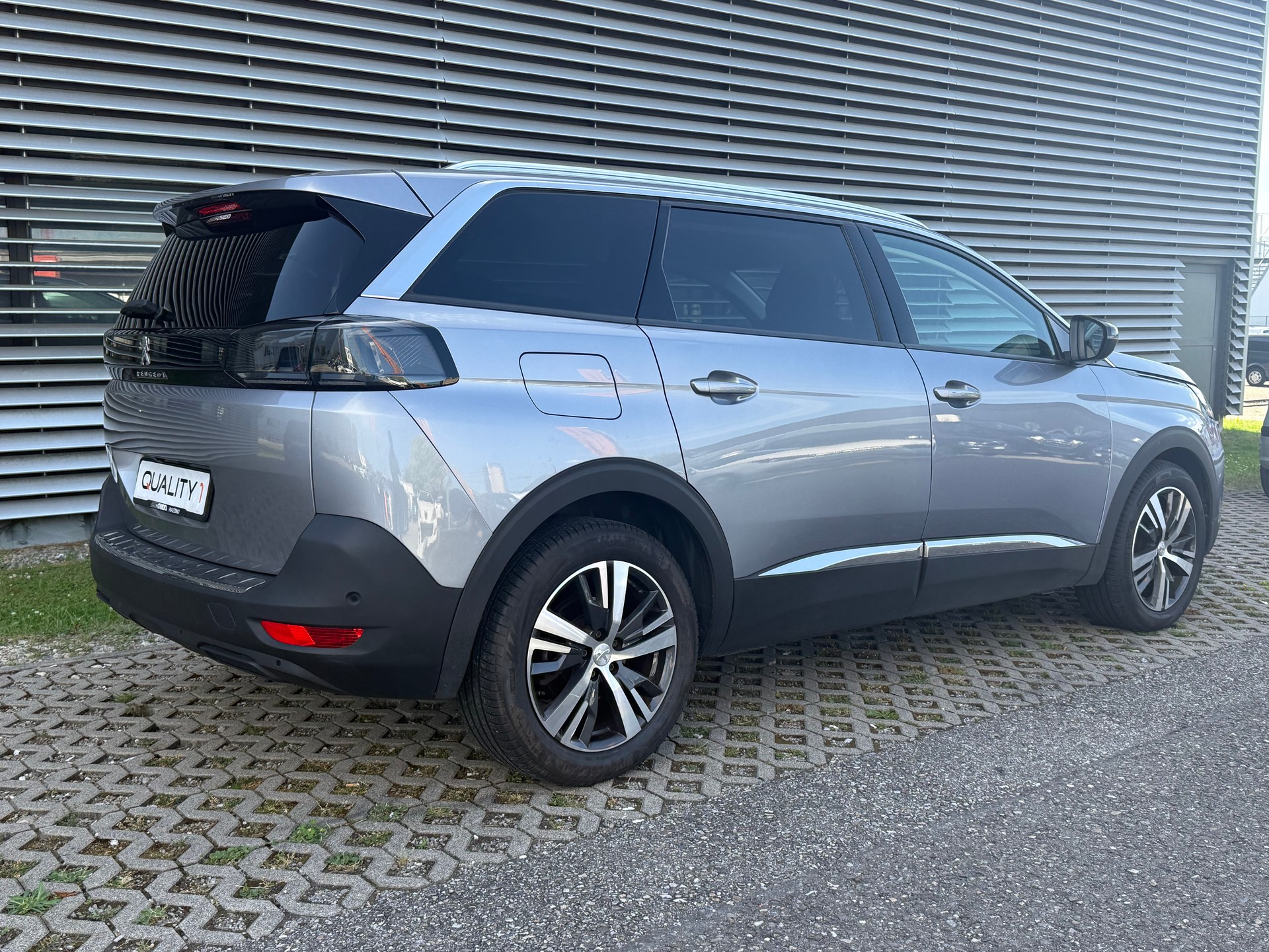 PEUGEOT 5008 1.5 BlueHDi GT Pack EAT8 7 Platz - 13