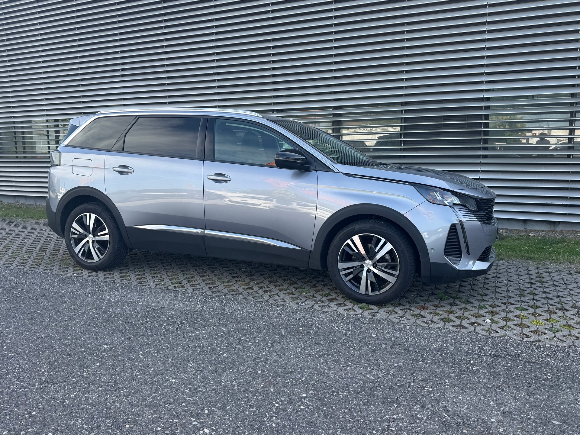 PEUGEOT 5008 1.5 BlueHDi GT Pack EAT8 7 Platz - 14