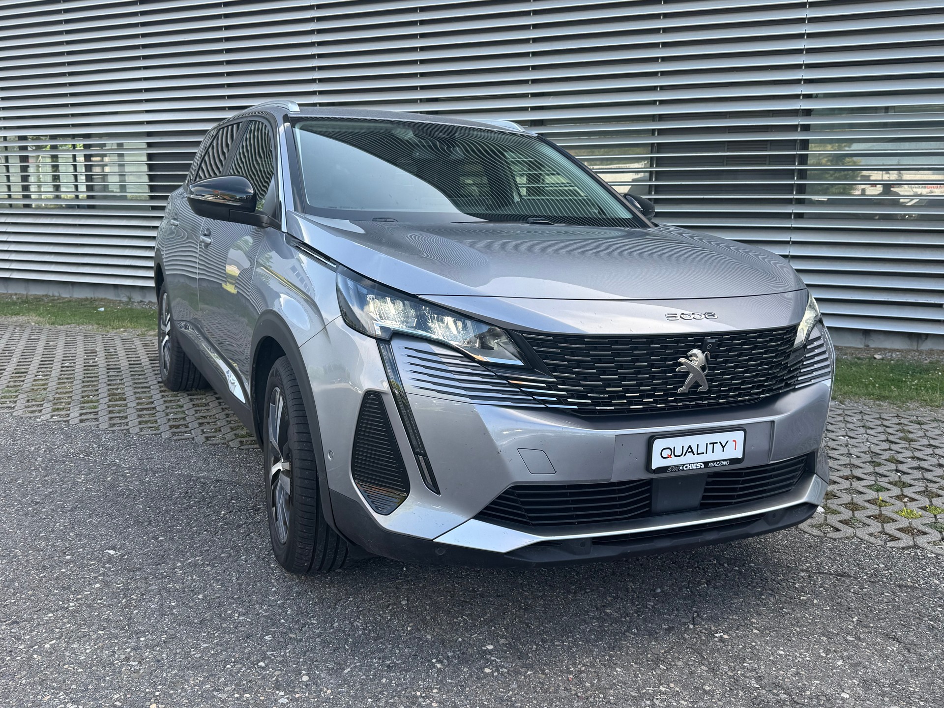 PEUGEOT 5008 1.5 BlueHDi GT Pack EAT8 7 Platz - 4