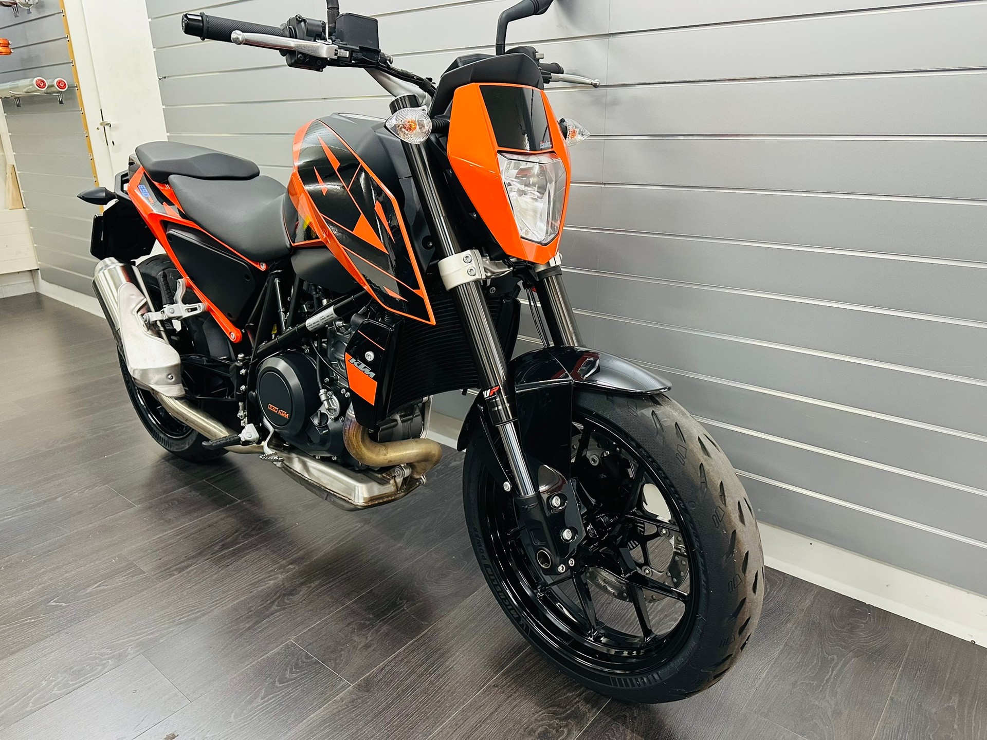 KTM 690 Duke ABS - 3