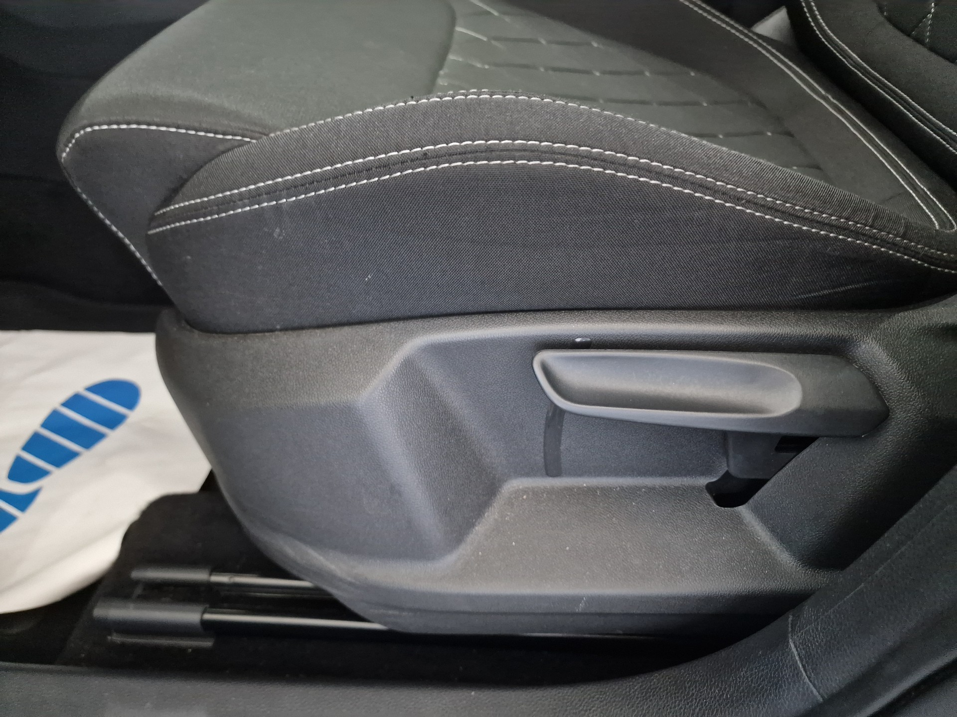 SKODA Karoq 1.5 TSI SportLine DSG 8xAlu AHK1.5t 24Mt Gara - 14