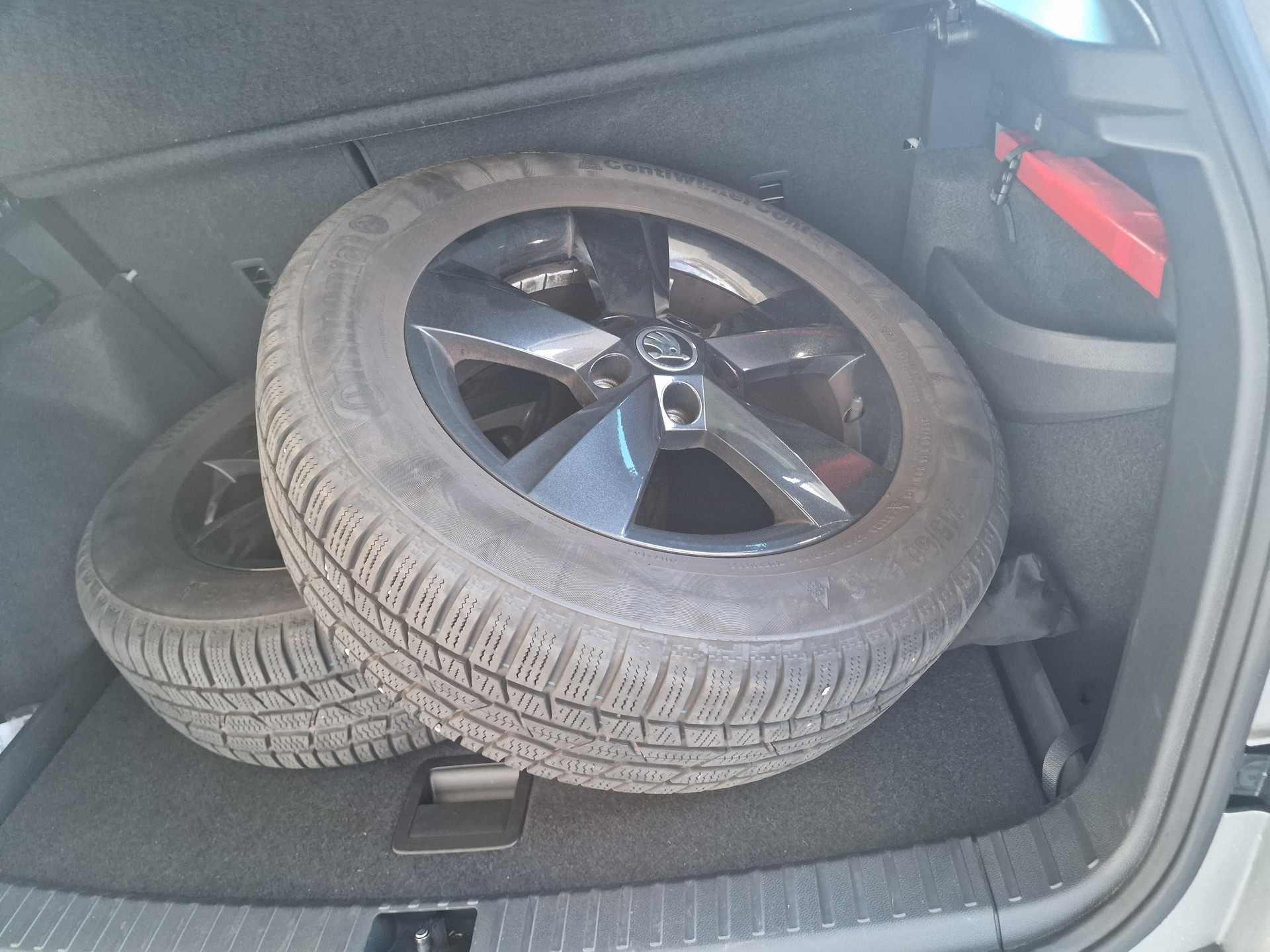 SKODA Karoq 1.5 TSI SportLine DSG 8xAlu AHK1.5t 24Mt Gara - 35