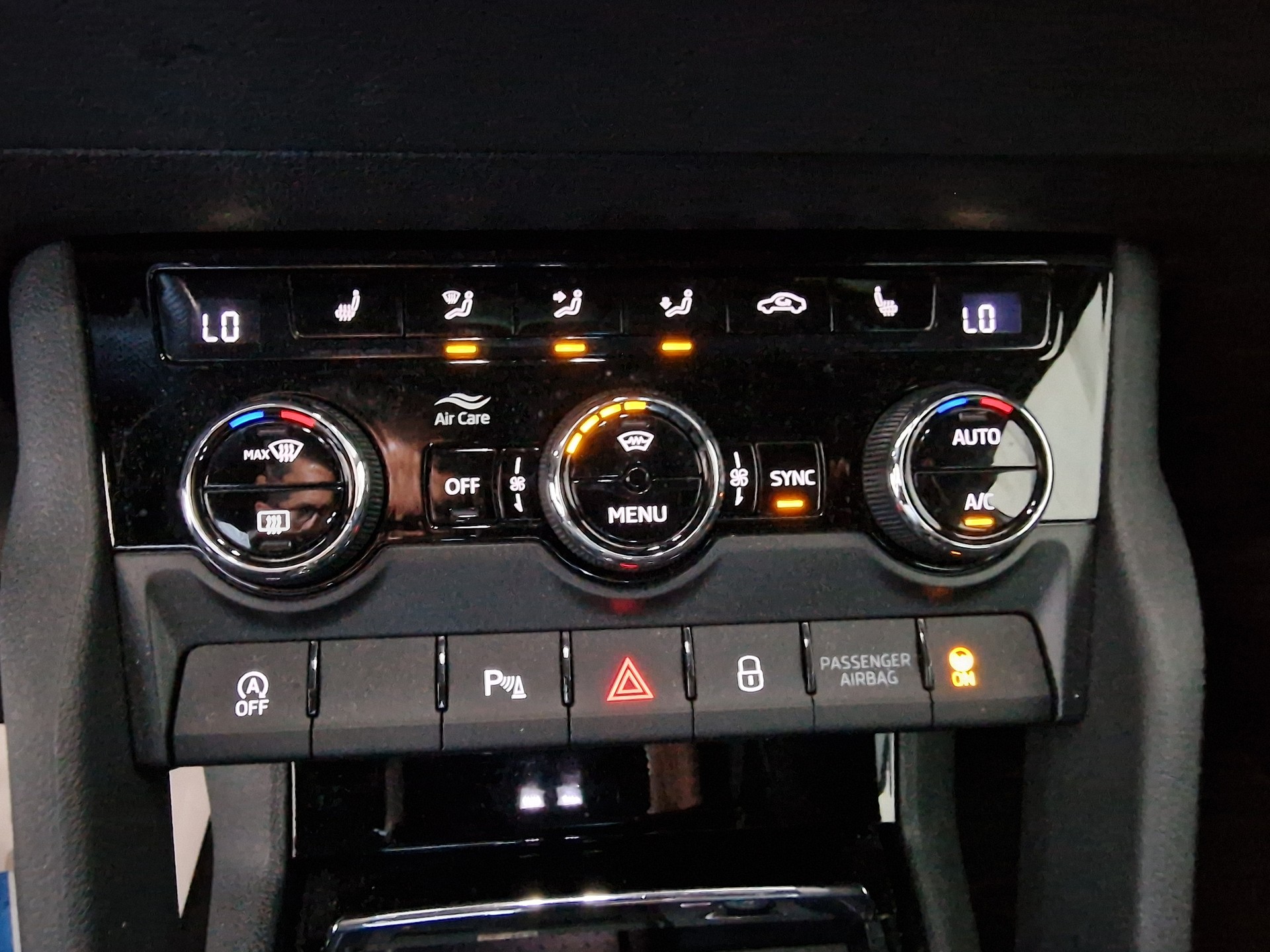 SKODA Karoq 1.5 TSI SportLine DSG 8xAlu AHK1.5t 24Mt Gara - 26
