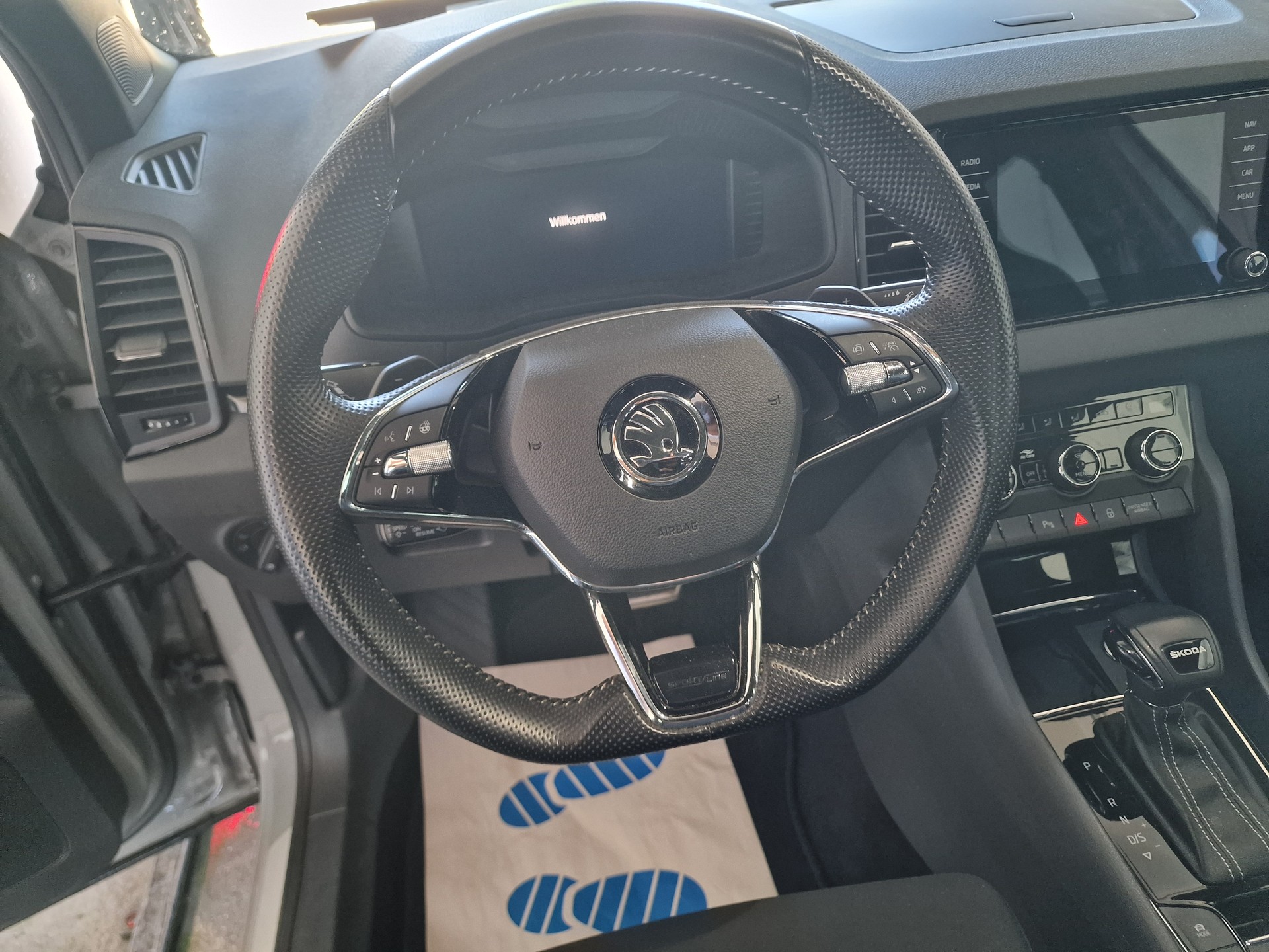 SKODA Karoq 1.5 TSI SportLine DSG 8xAlu AHK1.5t 24Mt Gara - 17