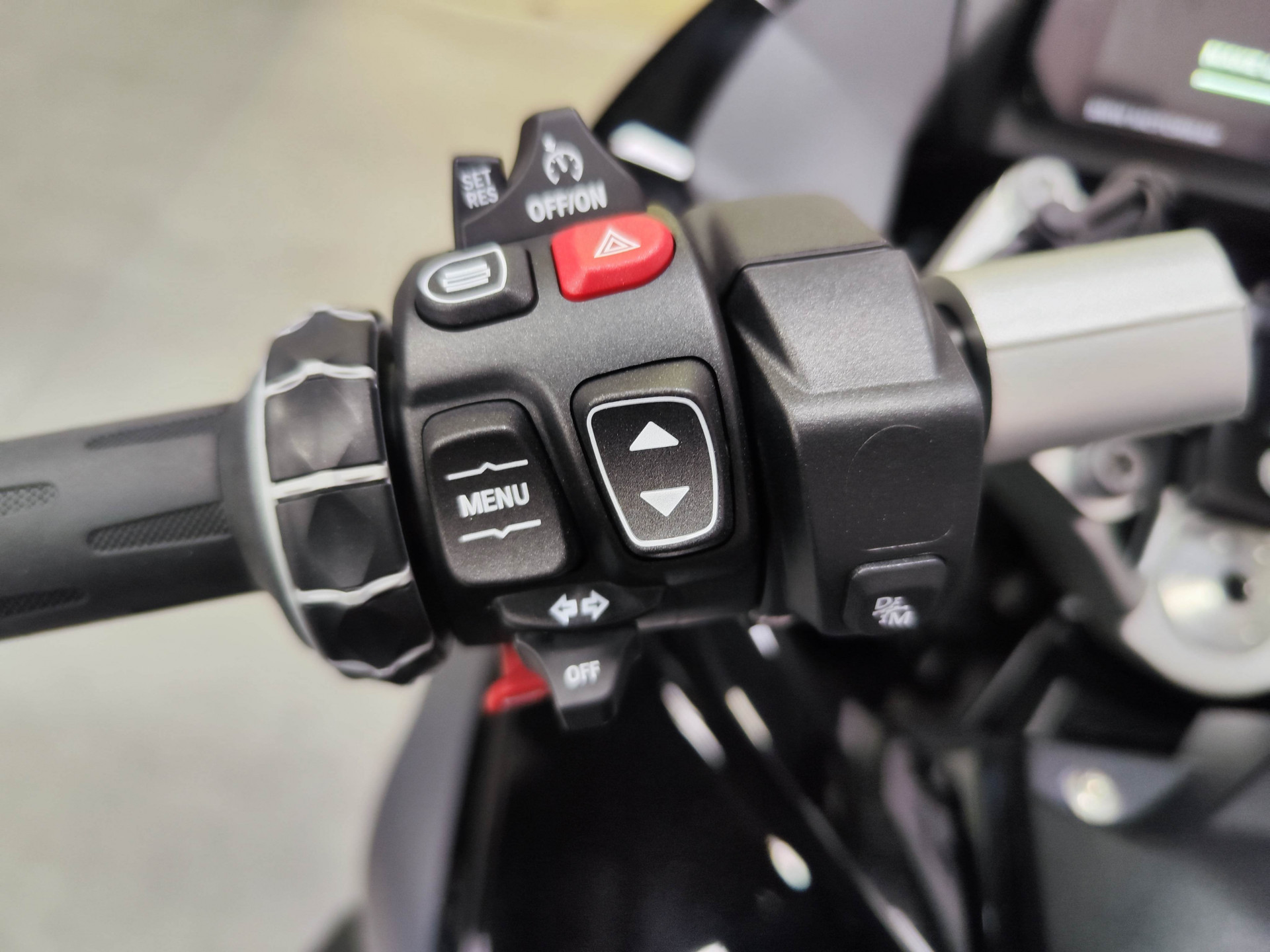 BMW R 1300 RS Triple Black *** Leasing 3.9% *** - 7