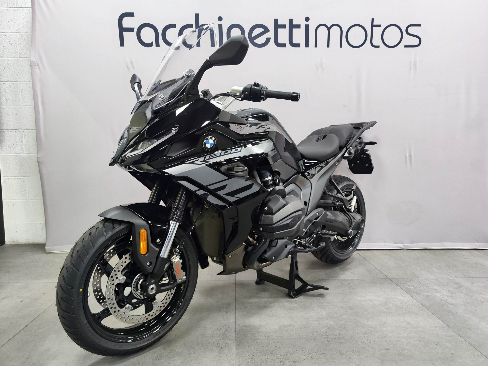 BMW R 1300 RS Triple Black *** Leasing 3.9% *** - 3