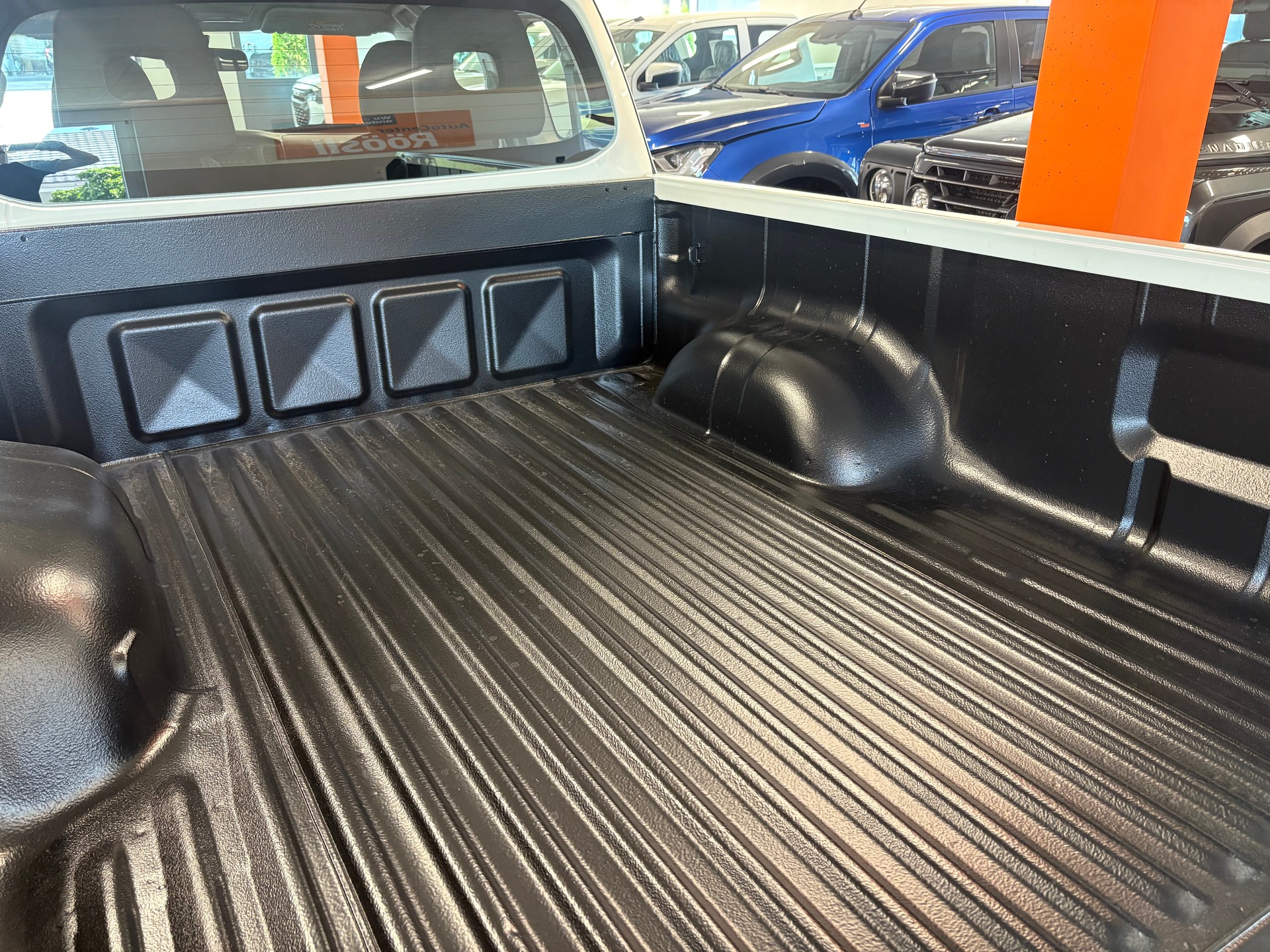 MITSUBISHI L 200 2.2 Value Club Cab - 7