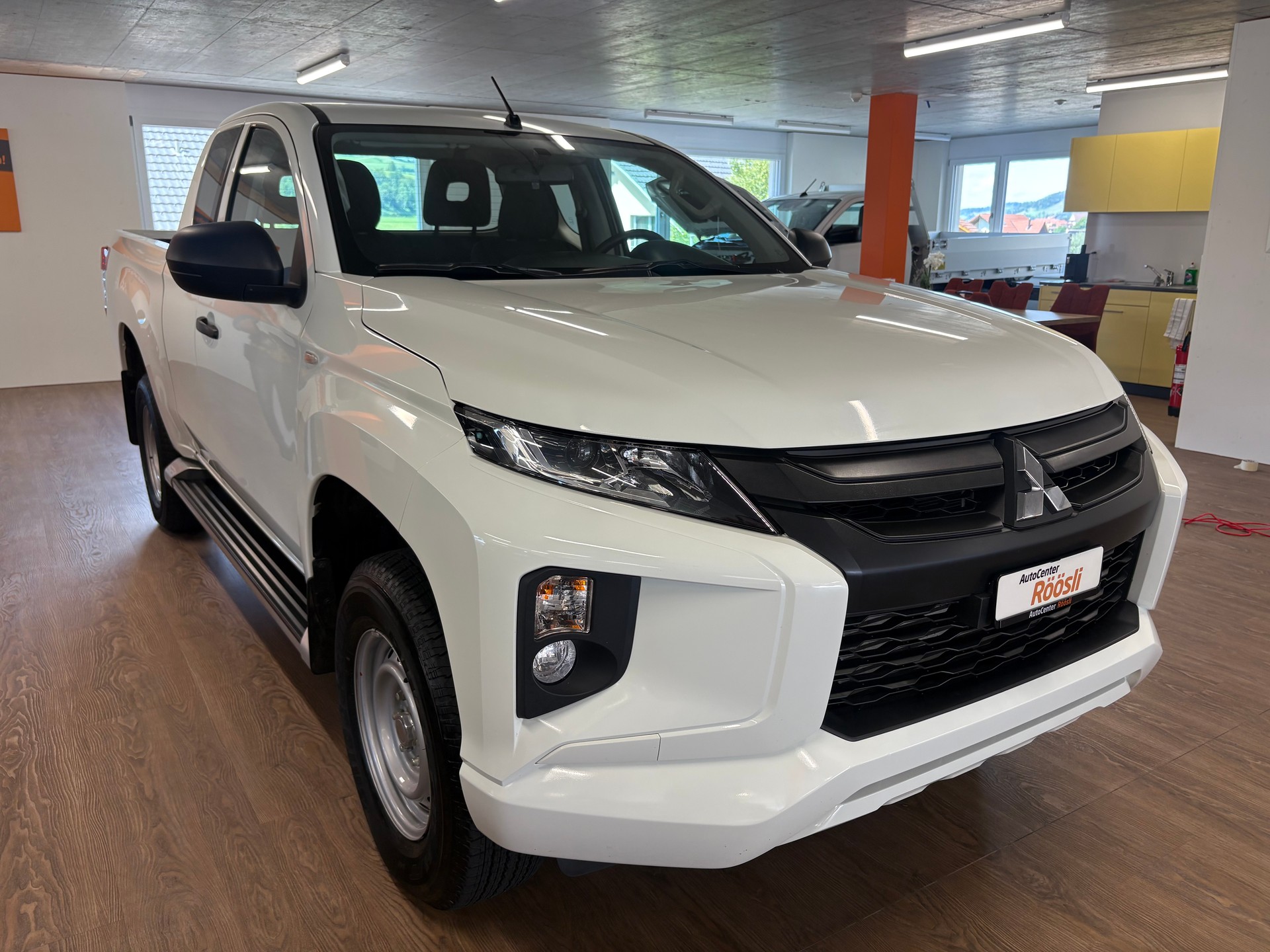 MITSUBISHI L 200 2.2 Value Club Cab - 3