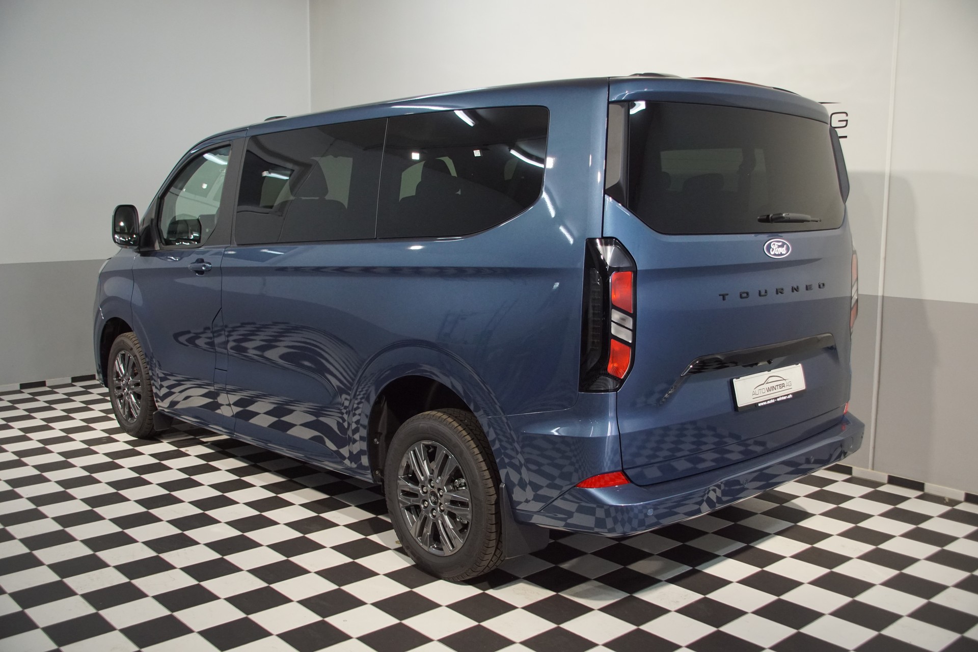 FORD Tourneo Bus 320 L1H1 Titanium Automat - 6