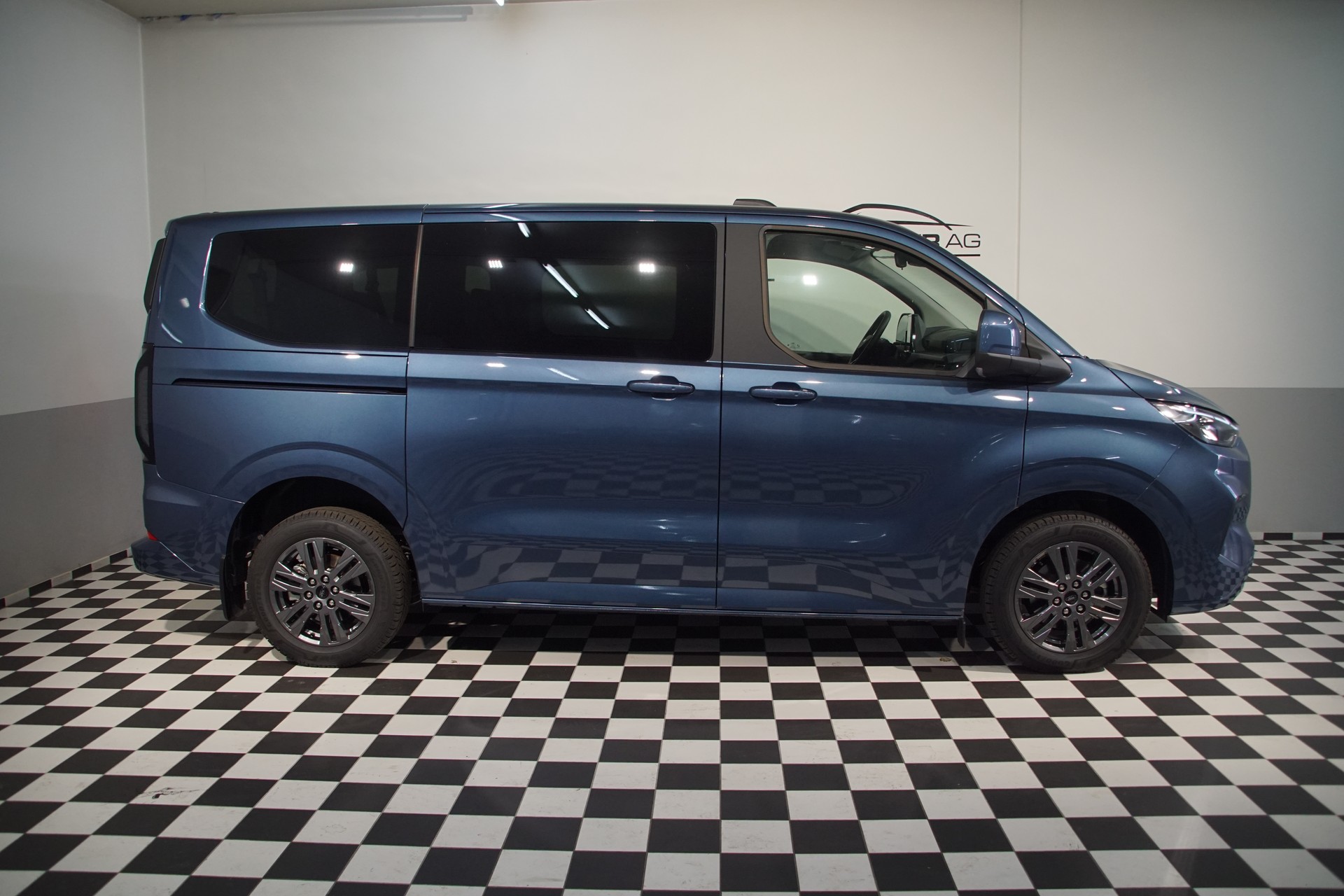 FORD Tourneo Bus 320 L1H1 Titanium Automat - 5
