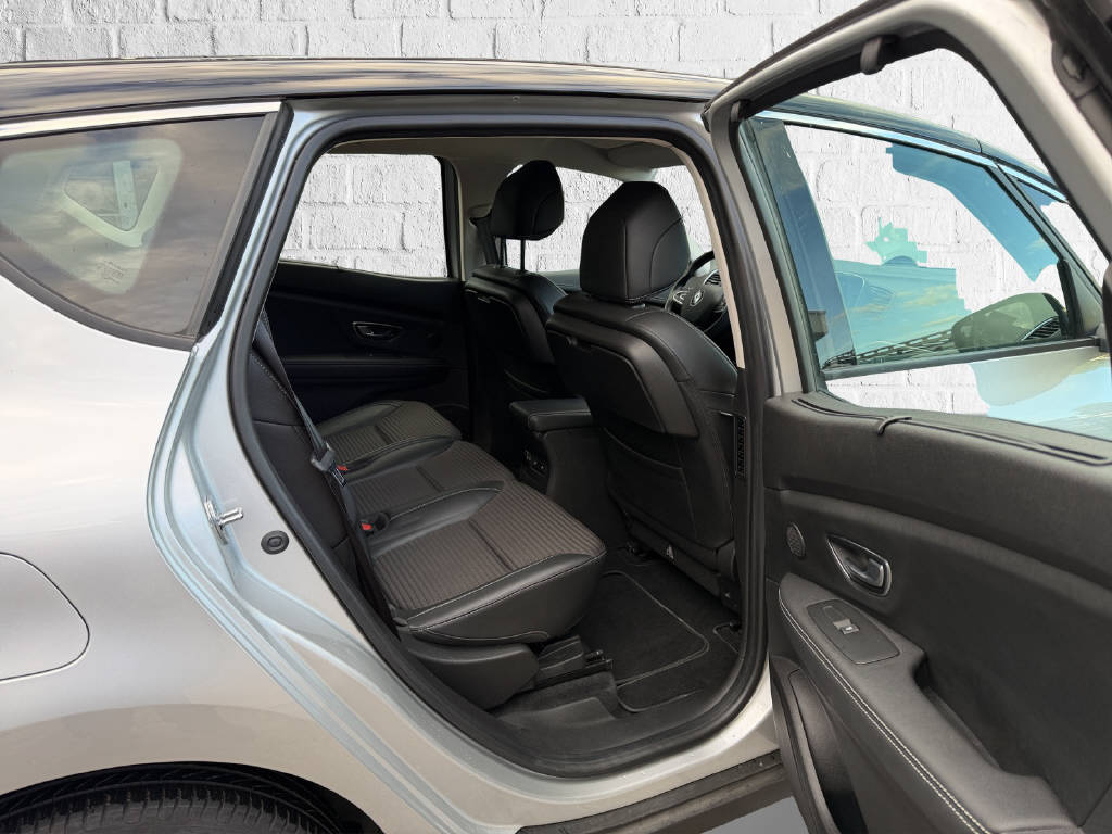 RENAULT Scénic 1.3 TCe 140 Intens EDC - 11
