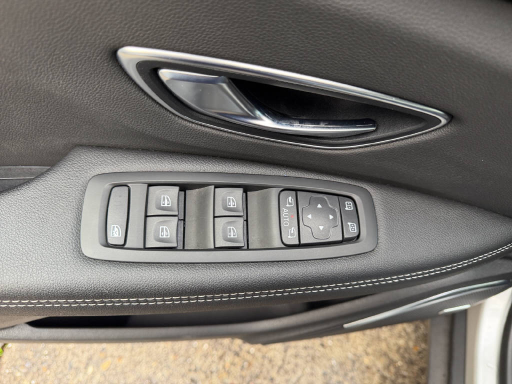 RENAULT Scénic 1.3 TCe 140 Intens EDC - 13