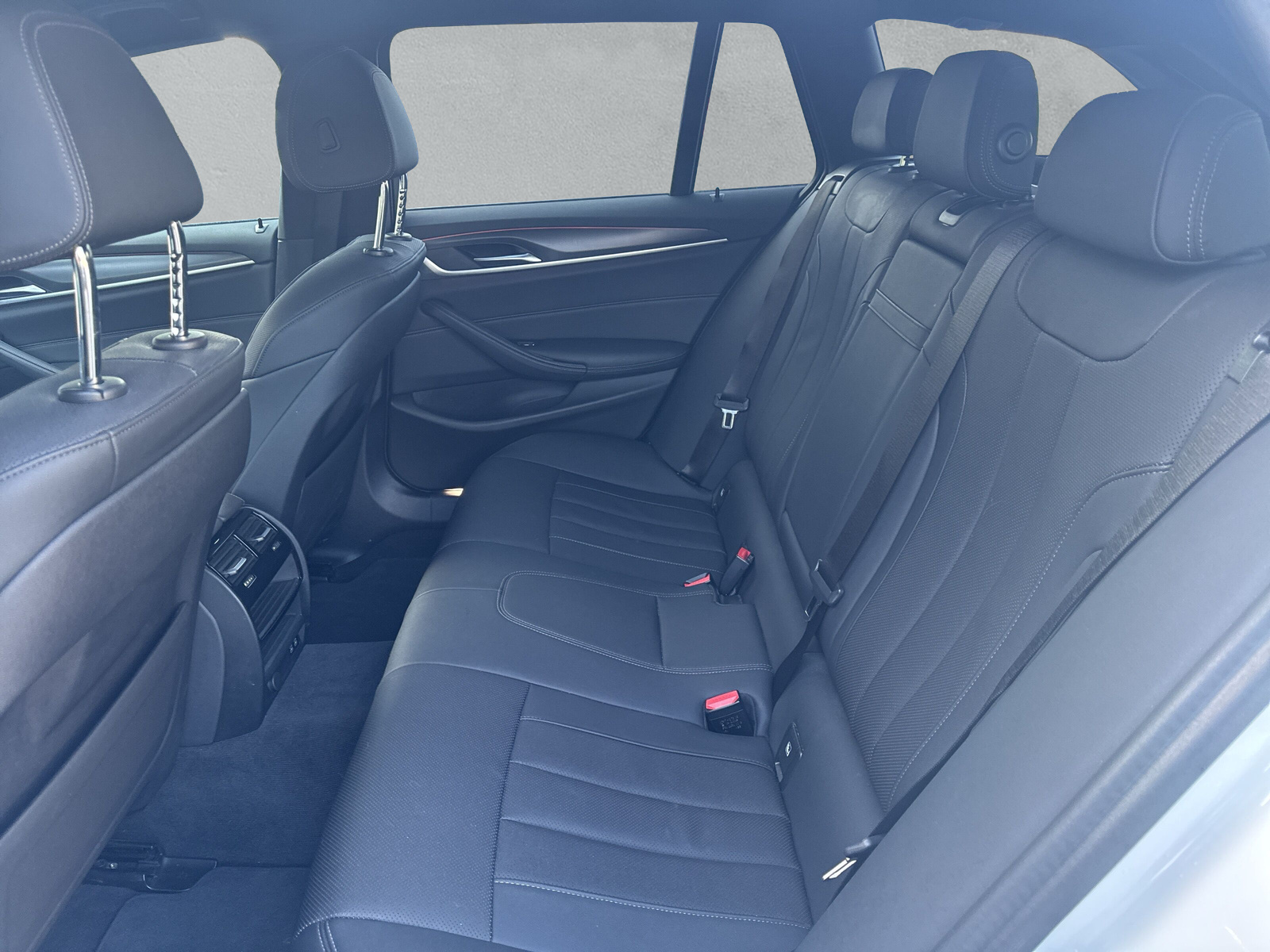 BMW 520d xDr 48VTour. M Sport - 12