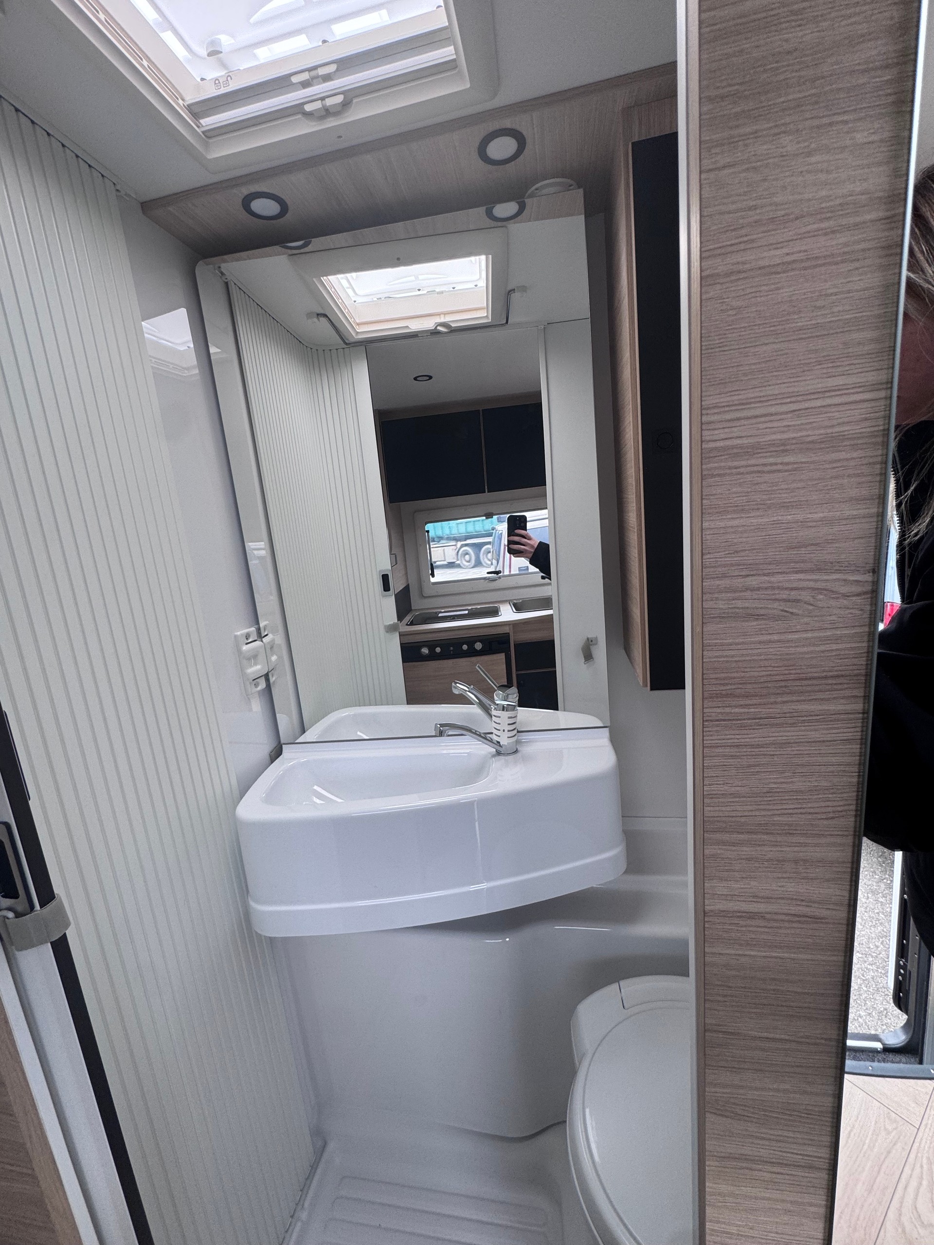 CHALLENGER Ford S217 Sport Edition - 14