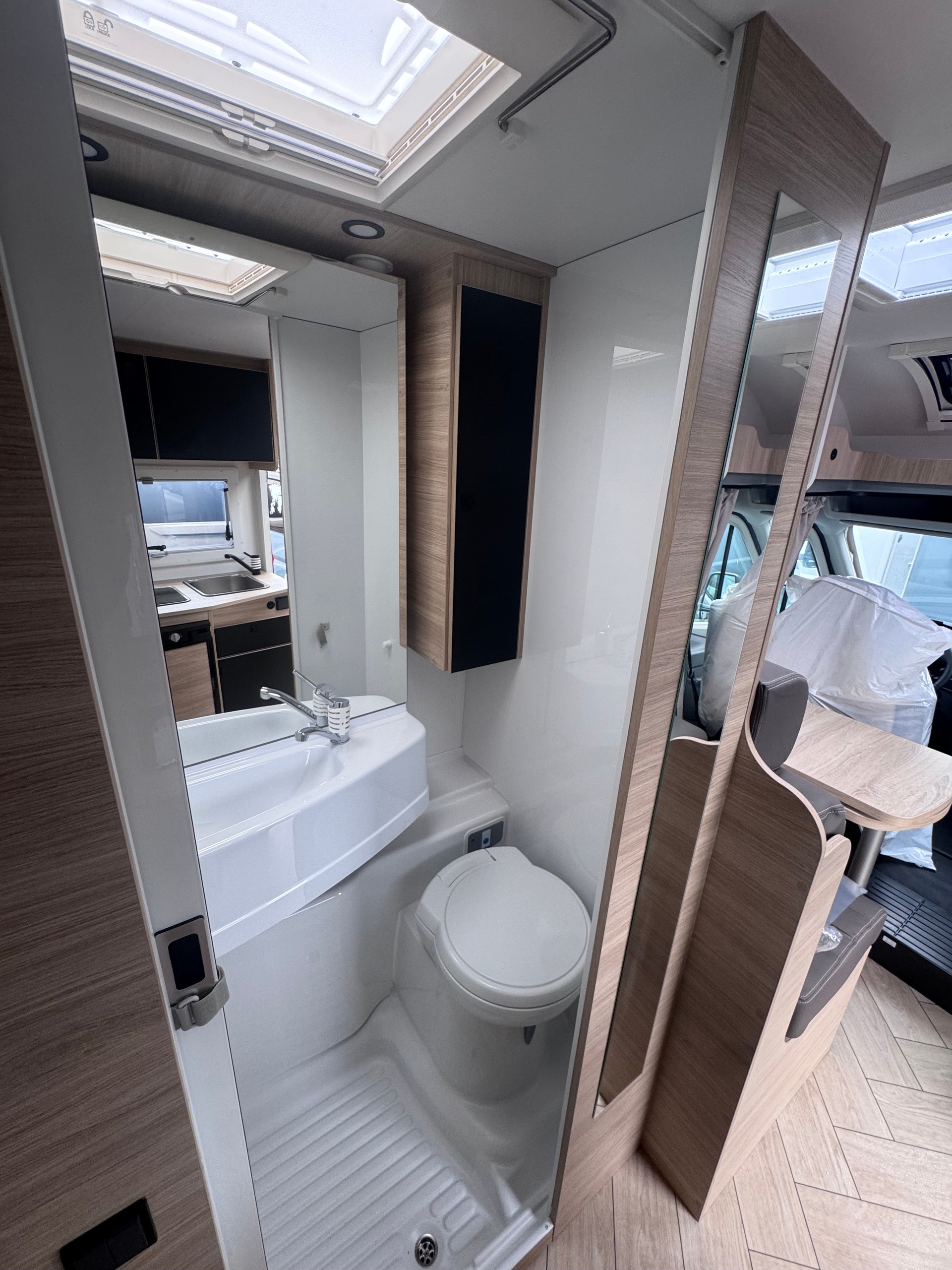 CHALLENGER Ford S217 Sport Edition - 13